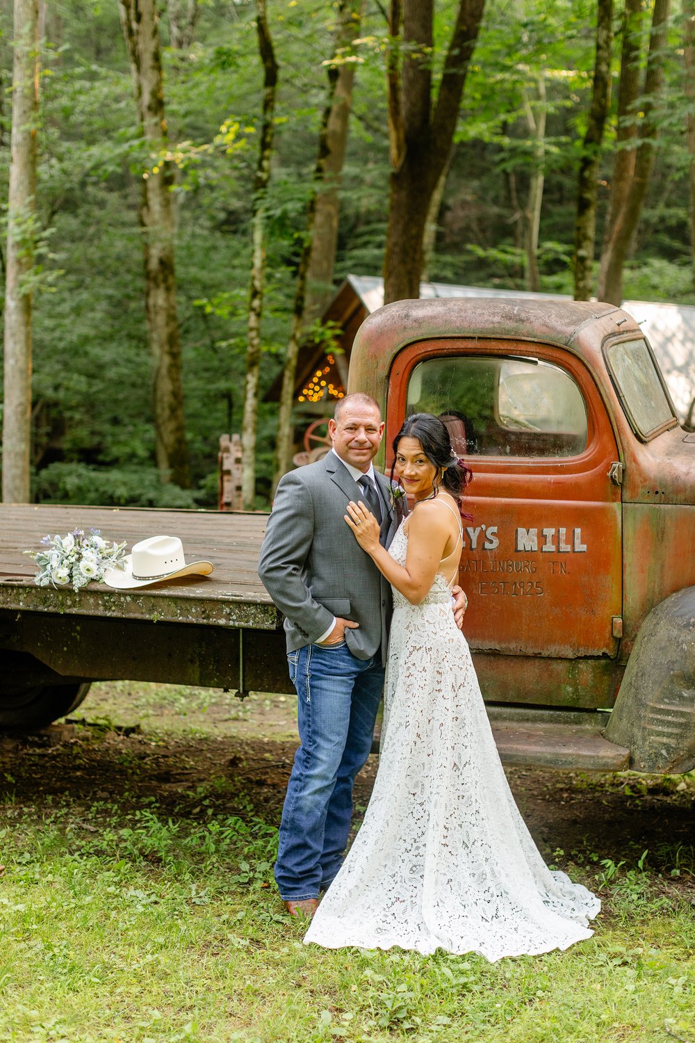 ely's-mill-elopement-gatlinburg-rustic-wedding.jpg