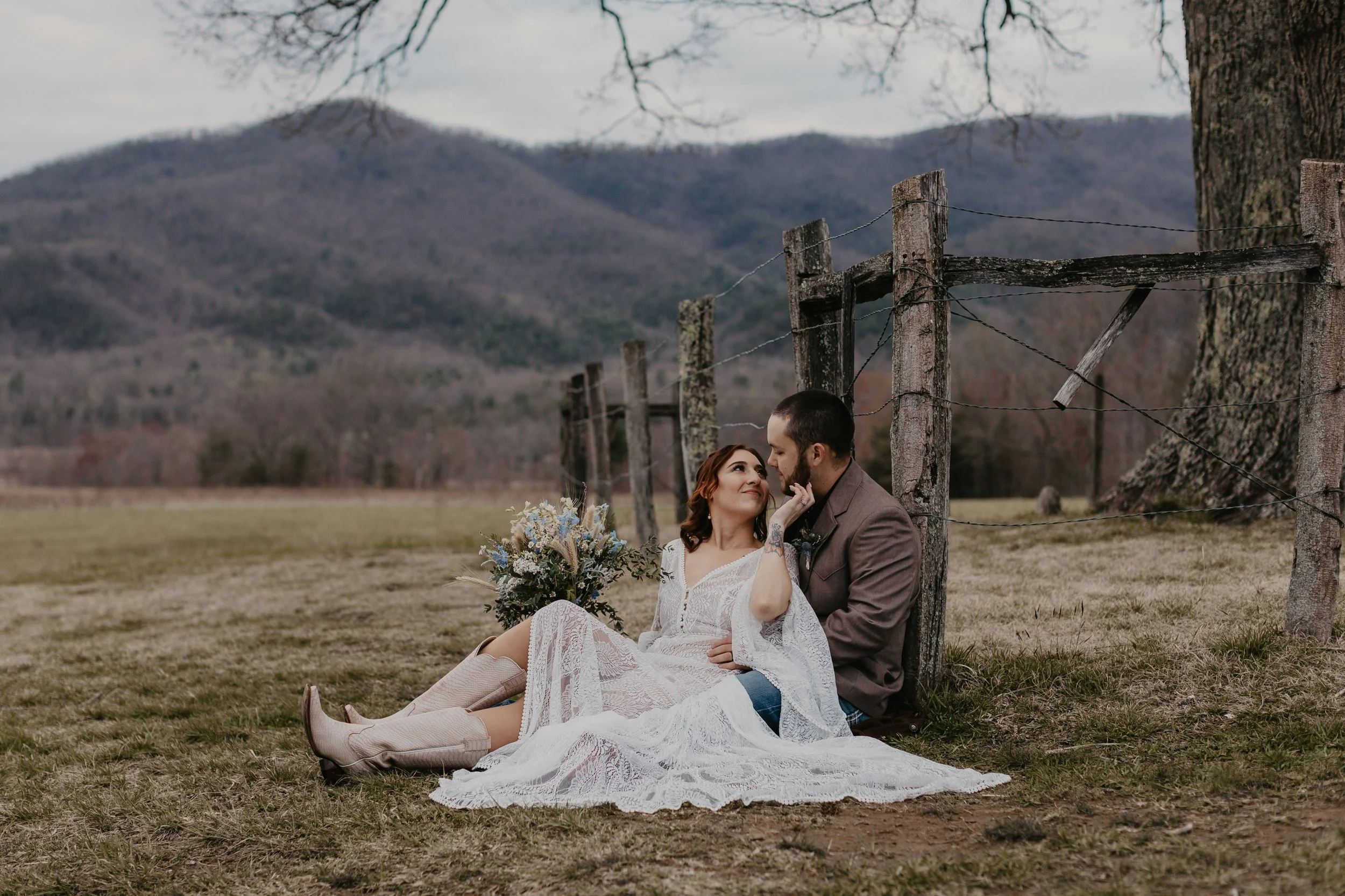 Effortless-elopements-gatlinburg-elopementhellostephyoung.com_Emily+Matthew_Elopement_CadesCove_Sneaks-14.jpg