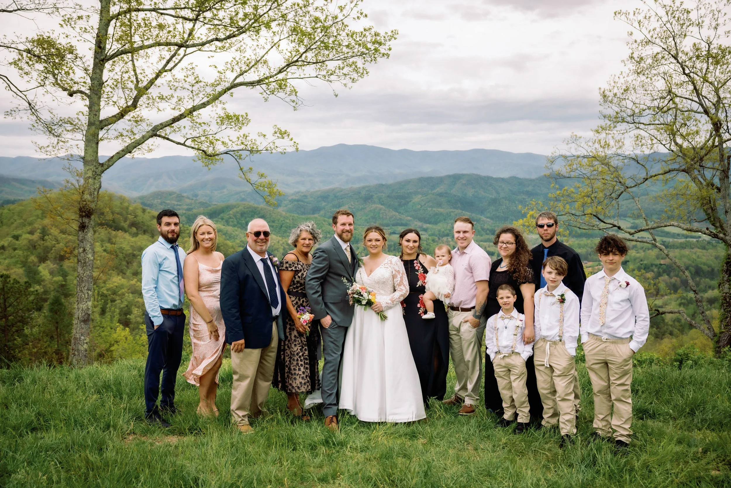 foothills-parkway-effortless-elopements-wedding-picture.jpg