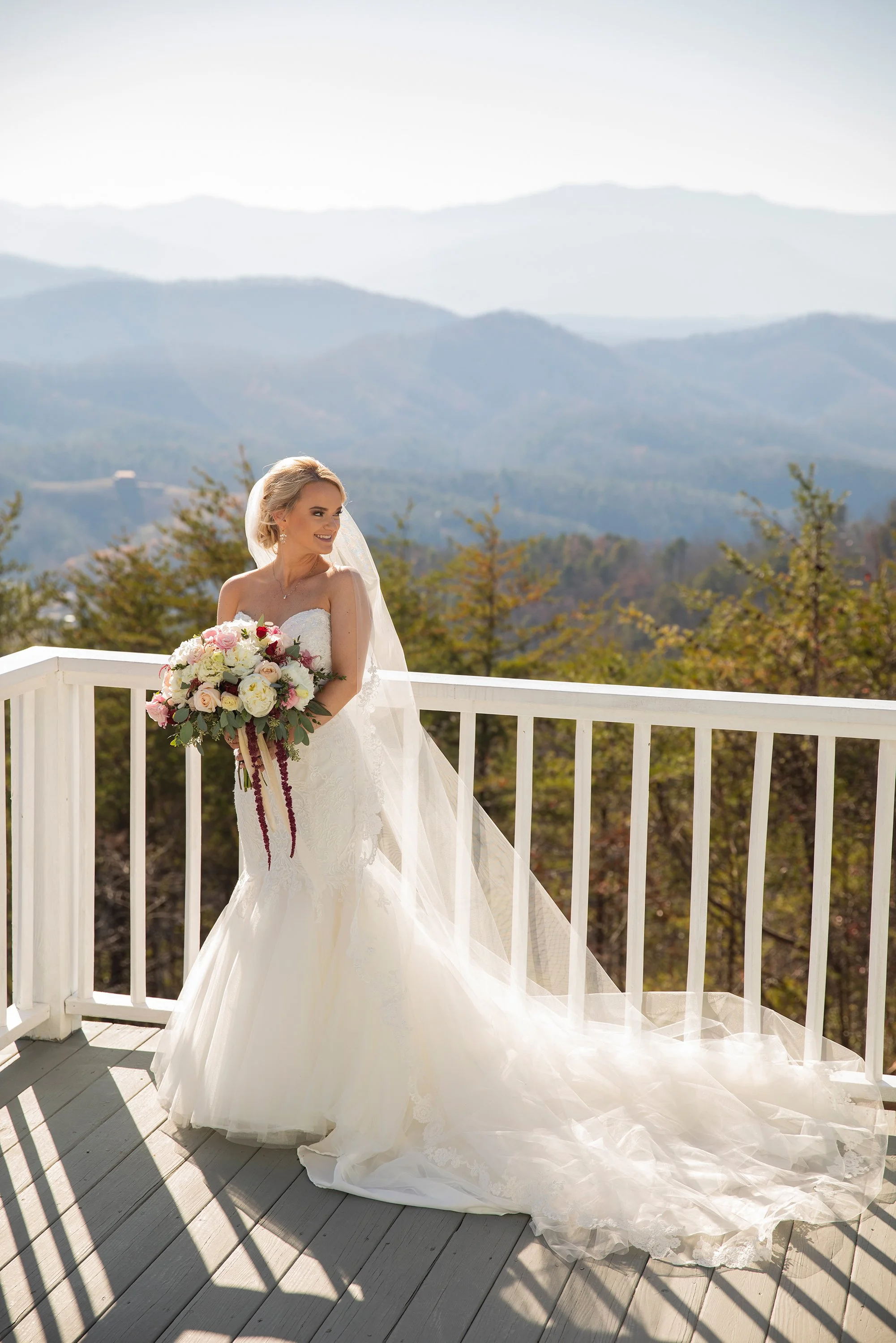 gatlinburg-tn-wedding-photographer-bridal-portrait.jpg
