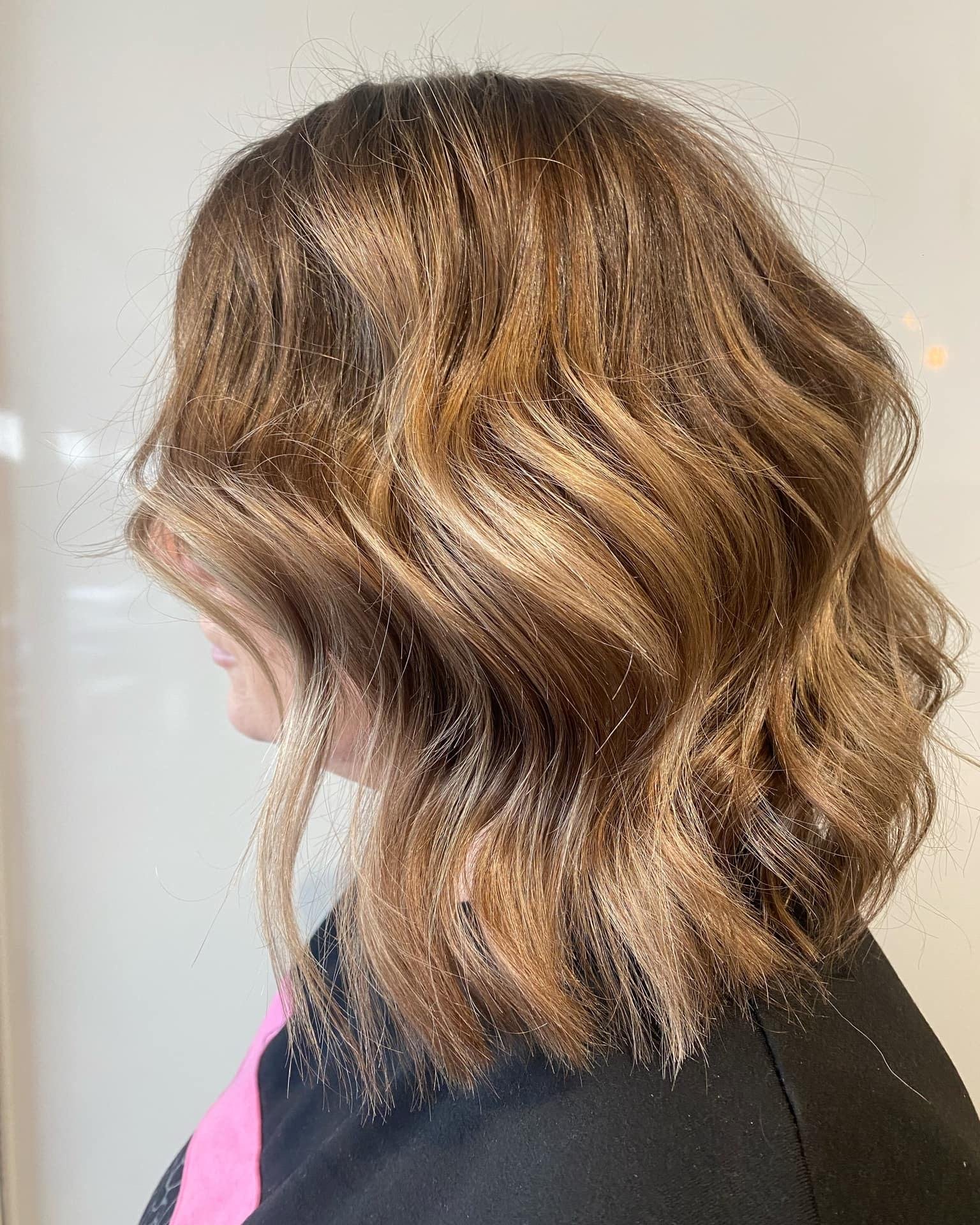 Short N' Sweet 🍬 We're loving bobs! 
&middot;
&middot;
&middot;
#shorthair #hairdressing #melbournesalon #melbournehair  #emeraldvic #haircolour #k18 #colourgoals #hairgoals #hairdresser