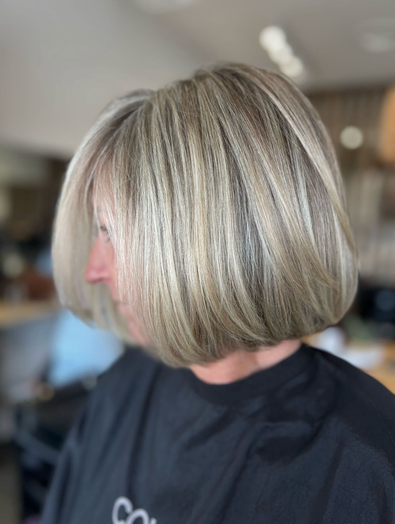 Timeless cut, luminous dimension ✨

#bobcut #luminoushair #kevinmurphy #hairsalon