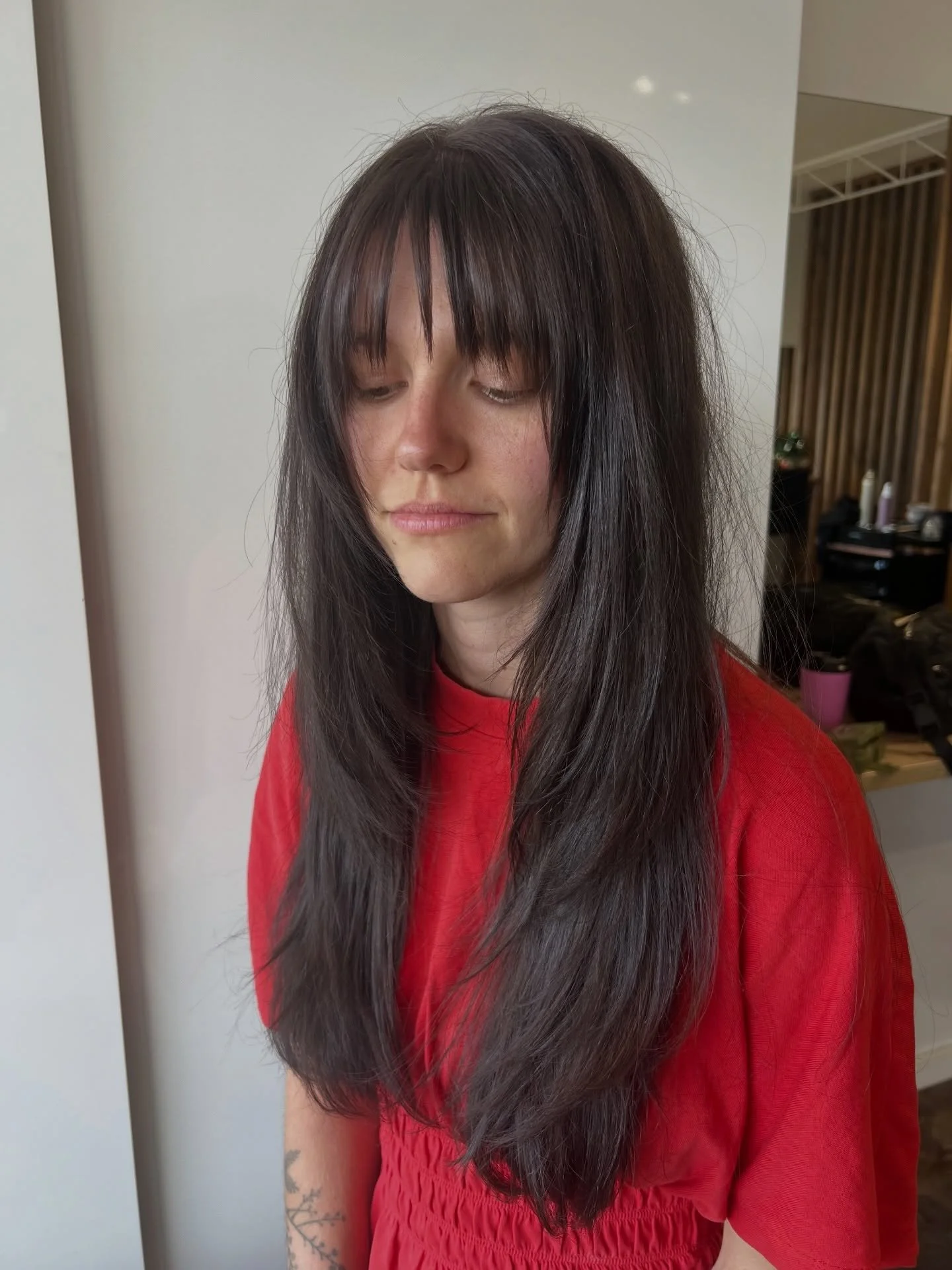 Obsessed with this fringe and dark brunette layered look 😍 
&bull;
&bull;
&bull;
 #hairdressing #melbournesalon #melbournehair