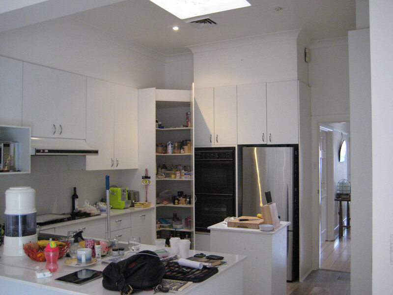 kitchen before.jpg