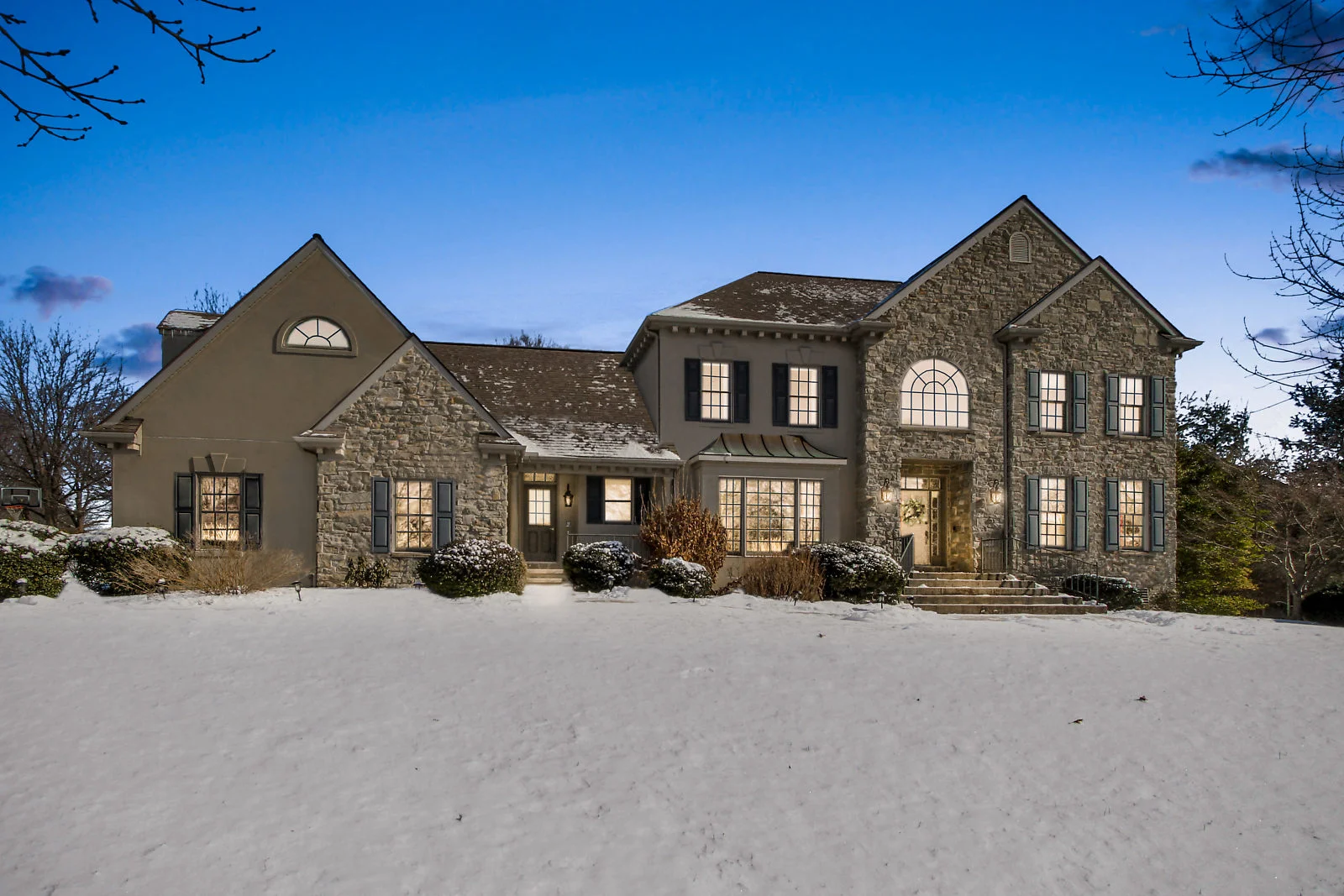 362 North Farm Drive-01-SMALL.jpg