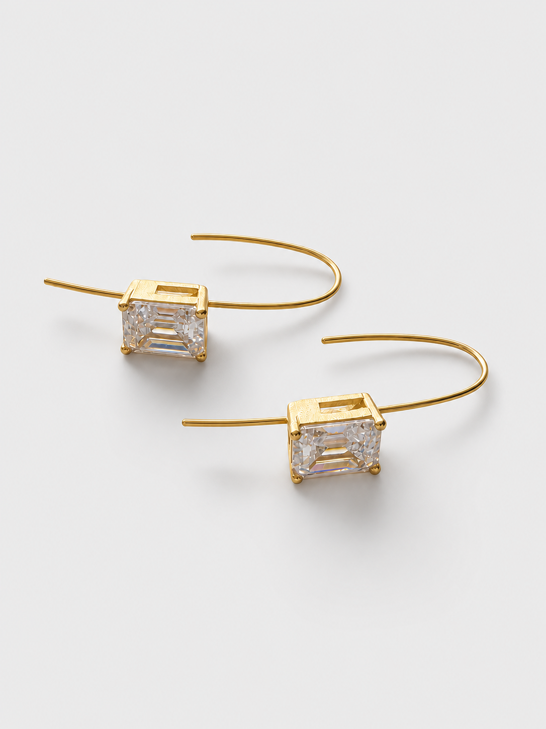 Lumen Arc Earrings Gold.png