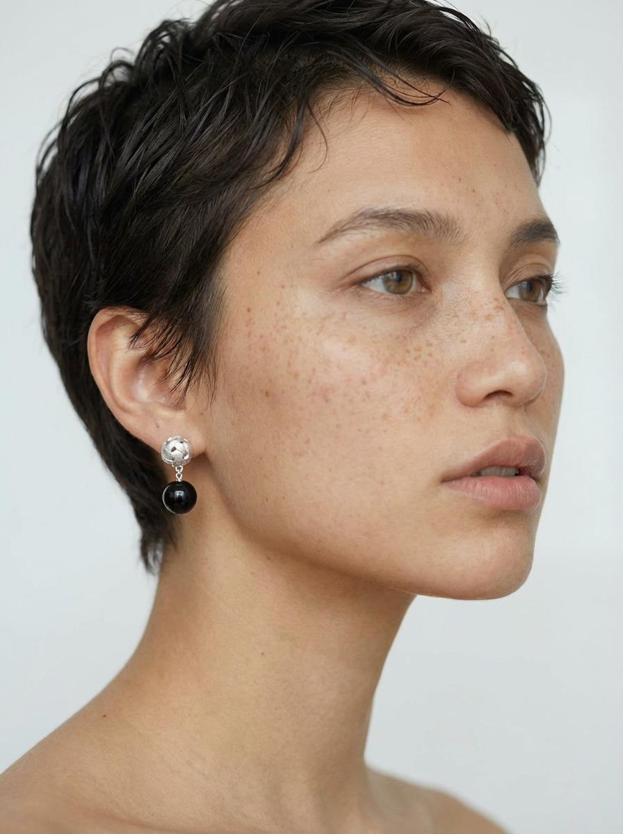 黑珠耳环lookbook时尚大片.png
