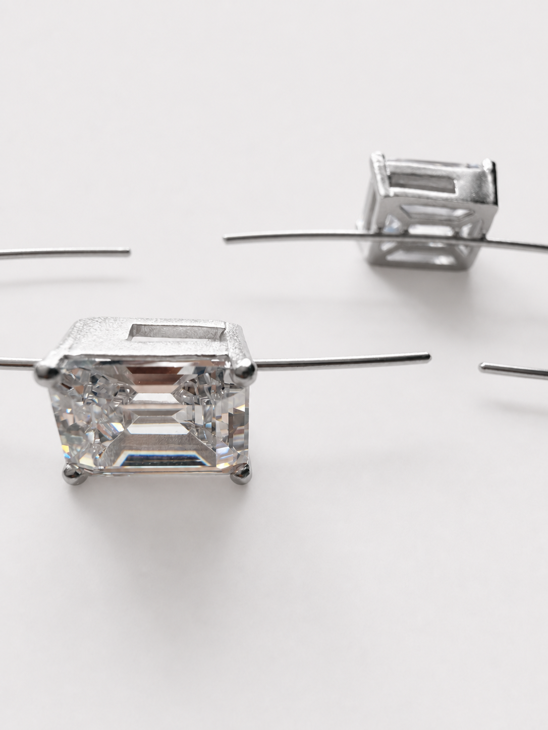 Lumen Arc Earrings 2.png