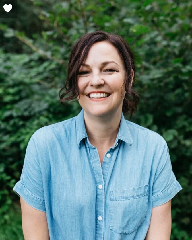 Lizzy Dent, Australian author