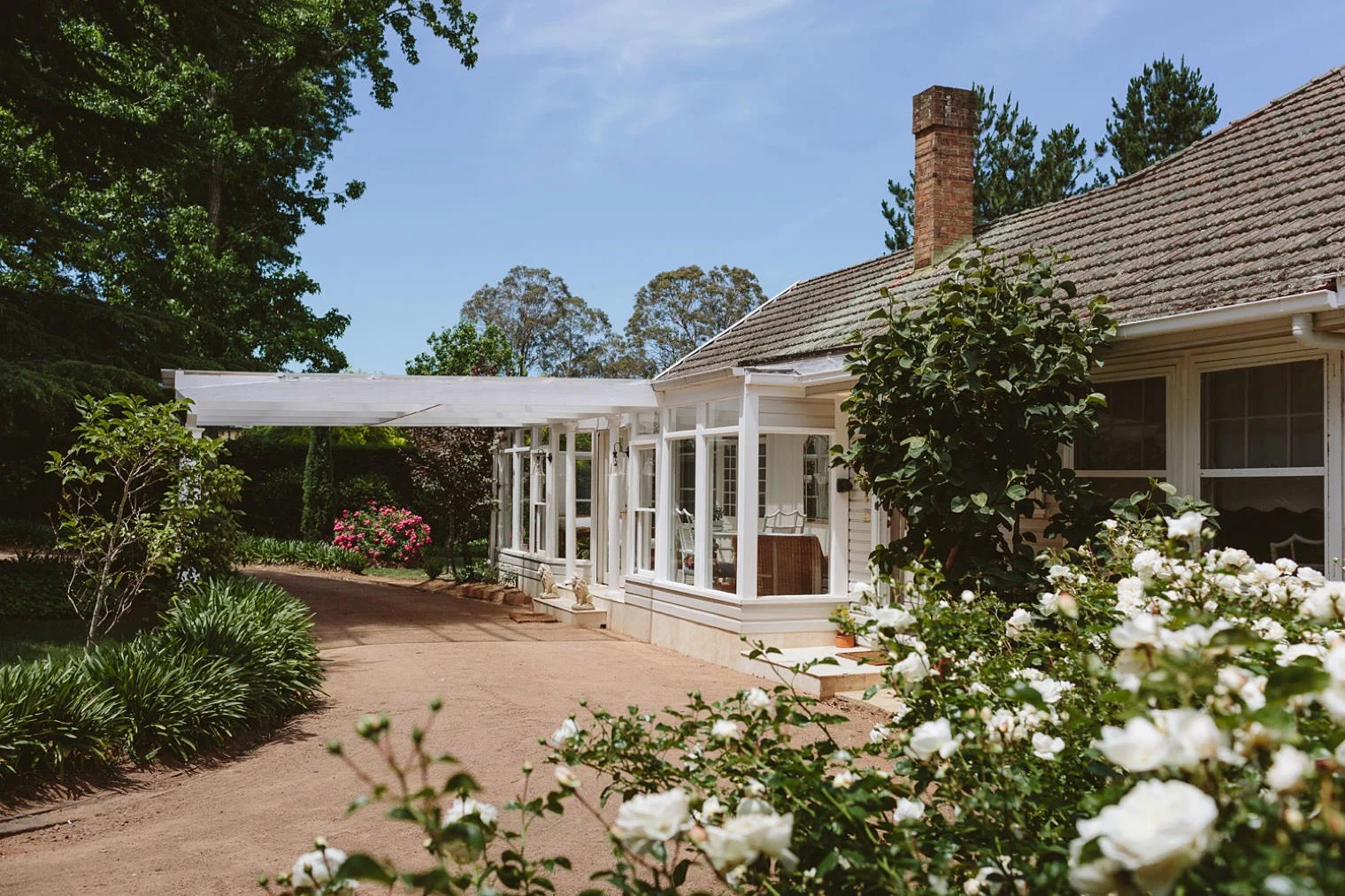 Alana_Corrie_Bendooley_Estate_Bookbarn_Southern_Highlands_wedding_001.jpg