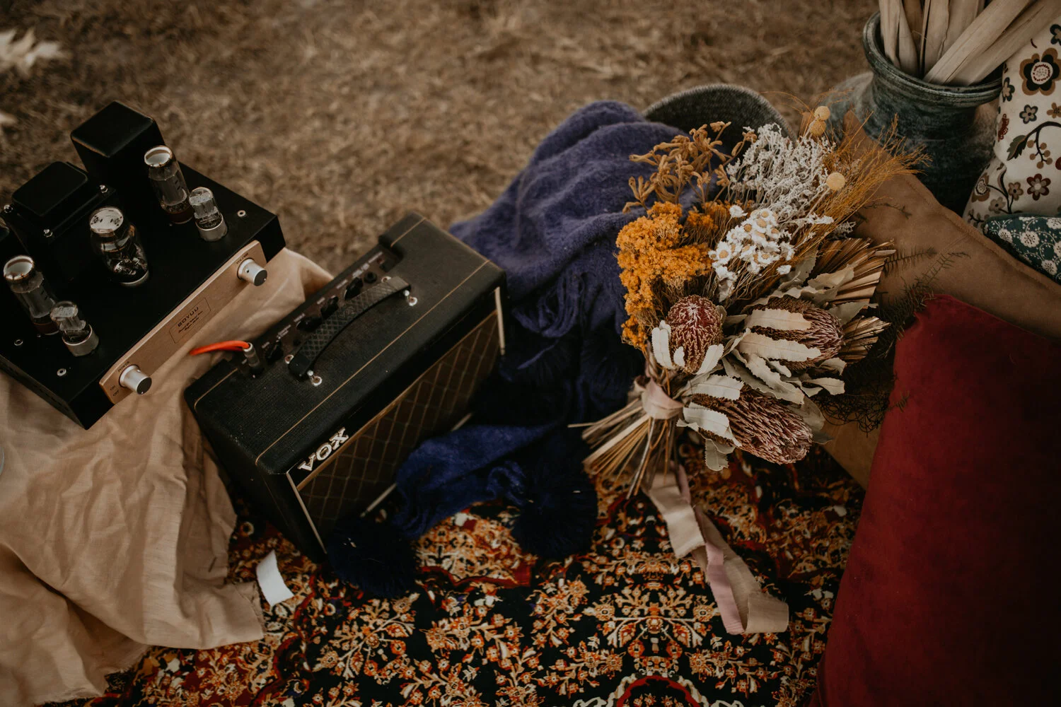 elopement wedding styling