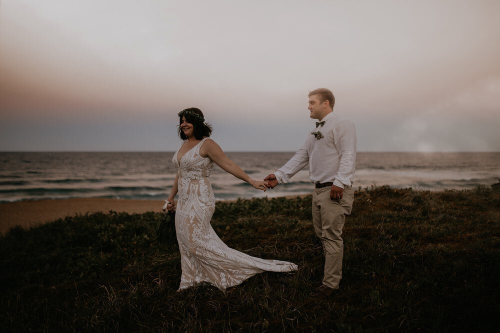 E m m a +  S t e v e n
Look... this has to be the chillest wedding I have been a part of 🖤 it was literal magic and good vibes all &lsquo;round!
Venue - @1770getaway
Videographer - @forever_features_film
Florist - @dcbloomsandco
Celebrant - Penelope