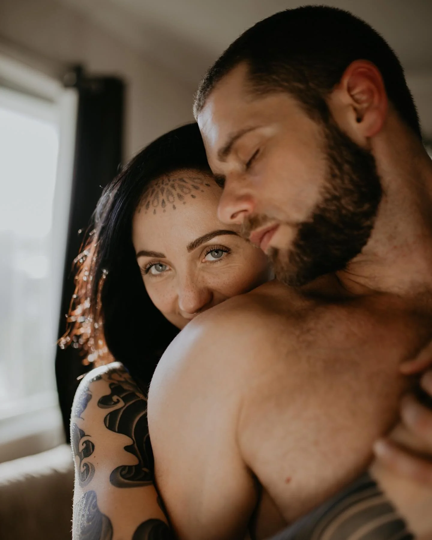 My boss ass friend @aaria_clair and her dude @jacob_danielboyd
I love getting to photograph friends and seeing them so in love 🖤 it brings me so much life
.
.
.
.
.
#brisbanephotographer #brisbanecouples #brisbaneboudoirphotographer #couplesboudoir 