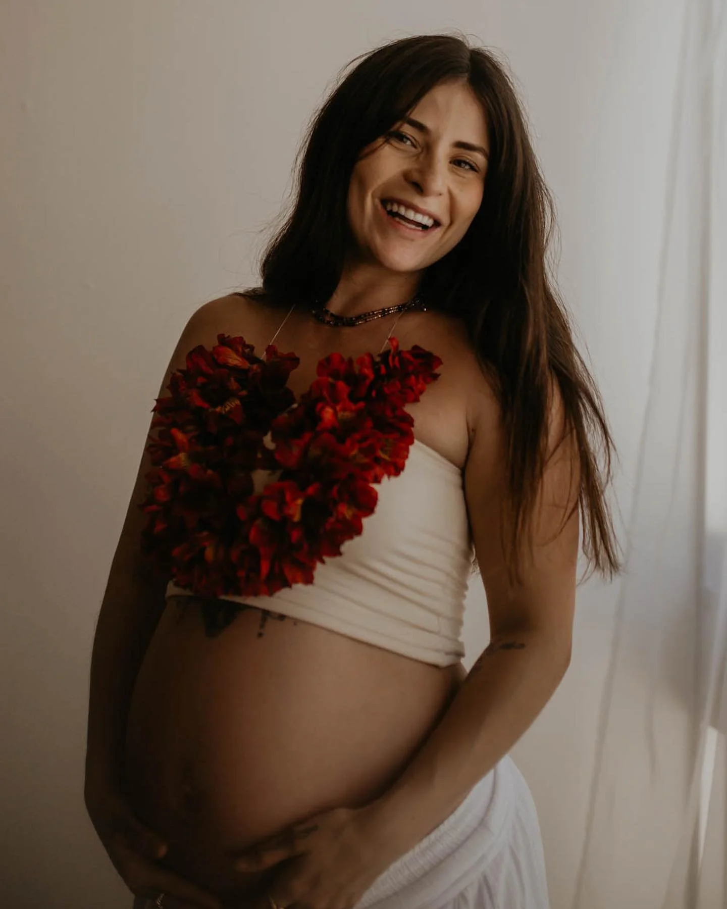 Tamsin&rsquo;s Mother Blessing 🖤 honouring the mother and their birth journey, facilitated by @aaria_clair | @rewildingbirth_
.
.
.
.
#motherblessing #motherblessingceremony #maternityphotography #maternityphotographerbrisbane #meternityphotographer