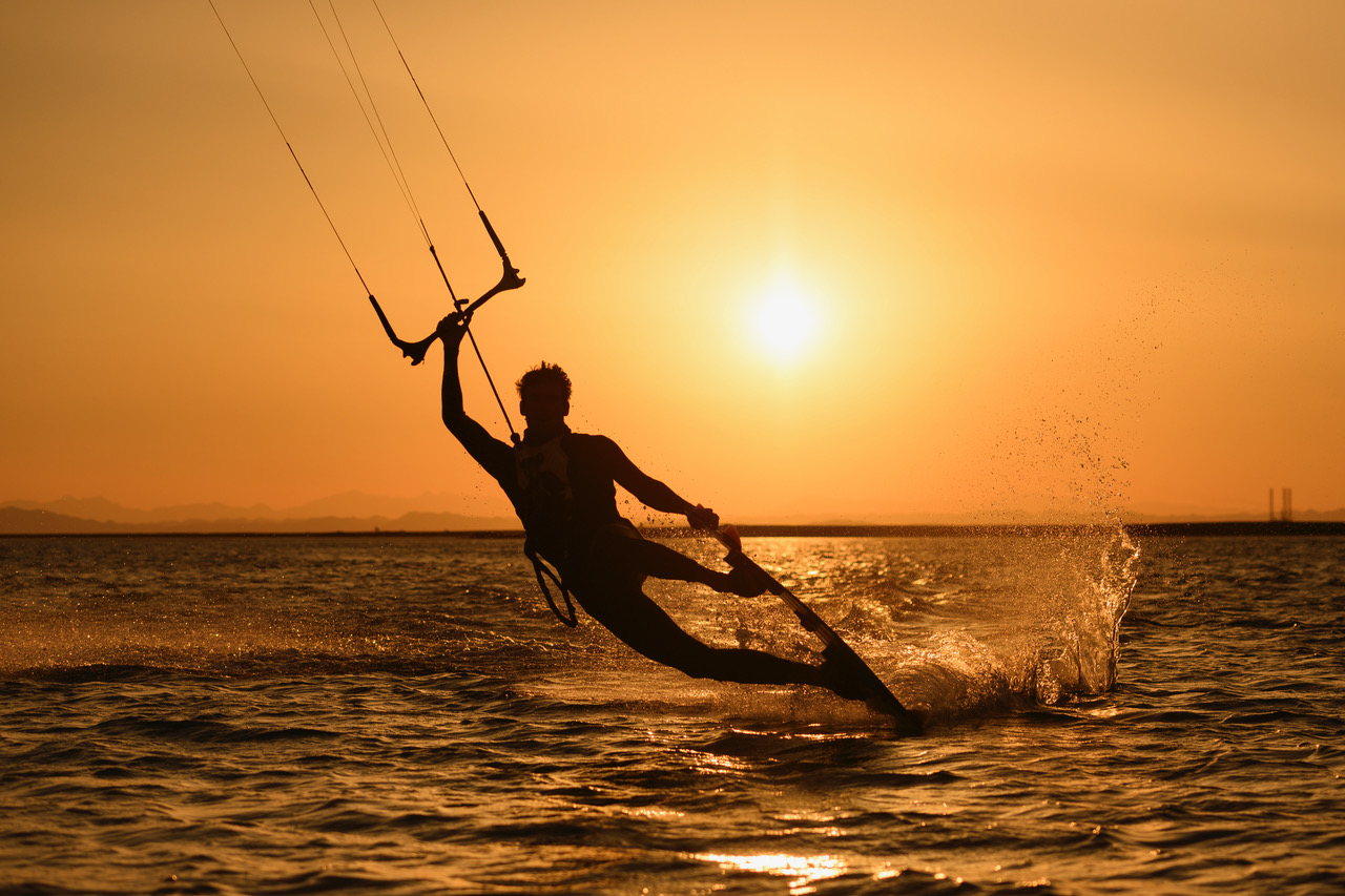 Kitesurf yacht surfari sunset kite.jpeg