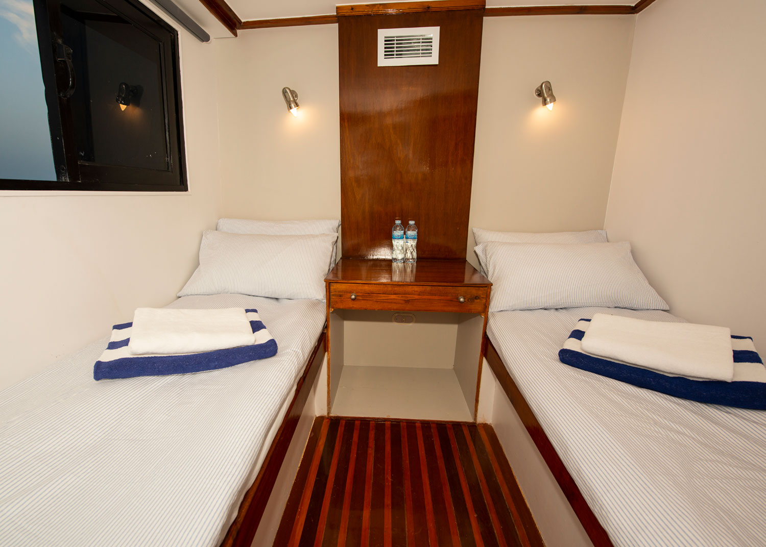 Yacht-Cabin-Egypt-Yacht-Kitesurfing-Coaching-Holiday-2019.jpg