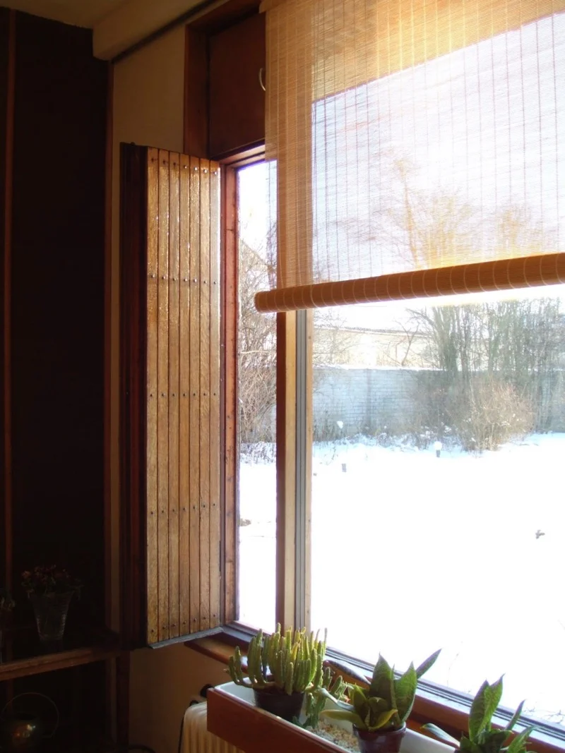 dining window.jpg