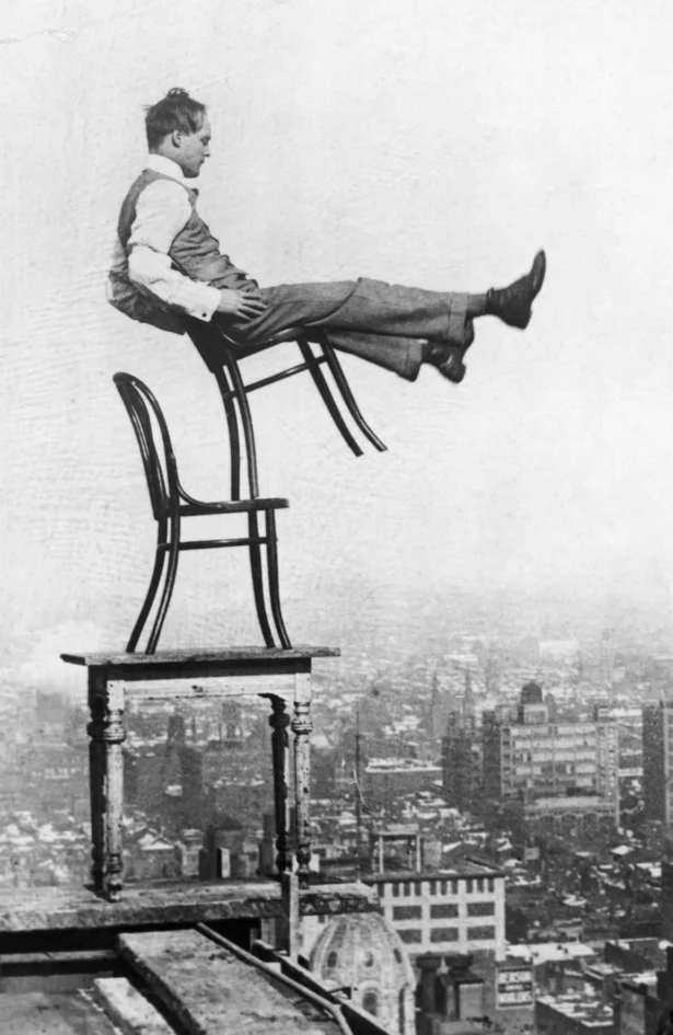 Thonet_chair_balance.jpg