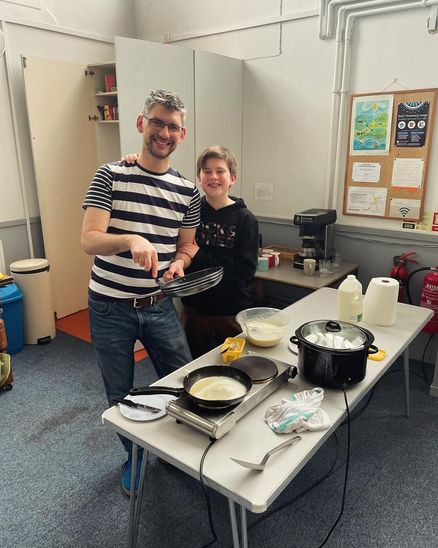 The dream team! 😋🥞 Pancakes for the win! Come on down for coffee and pancakes from 11am.
#shrovetuesday 
#peckhampancakes