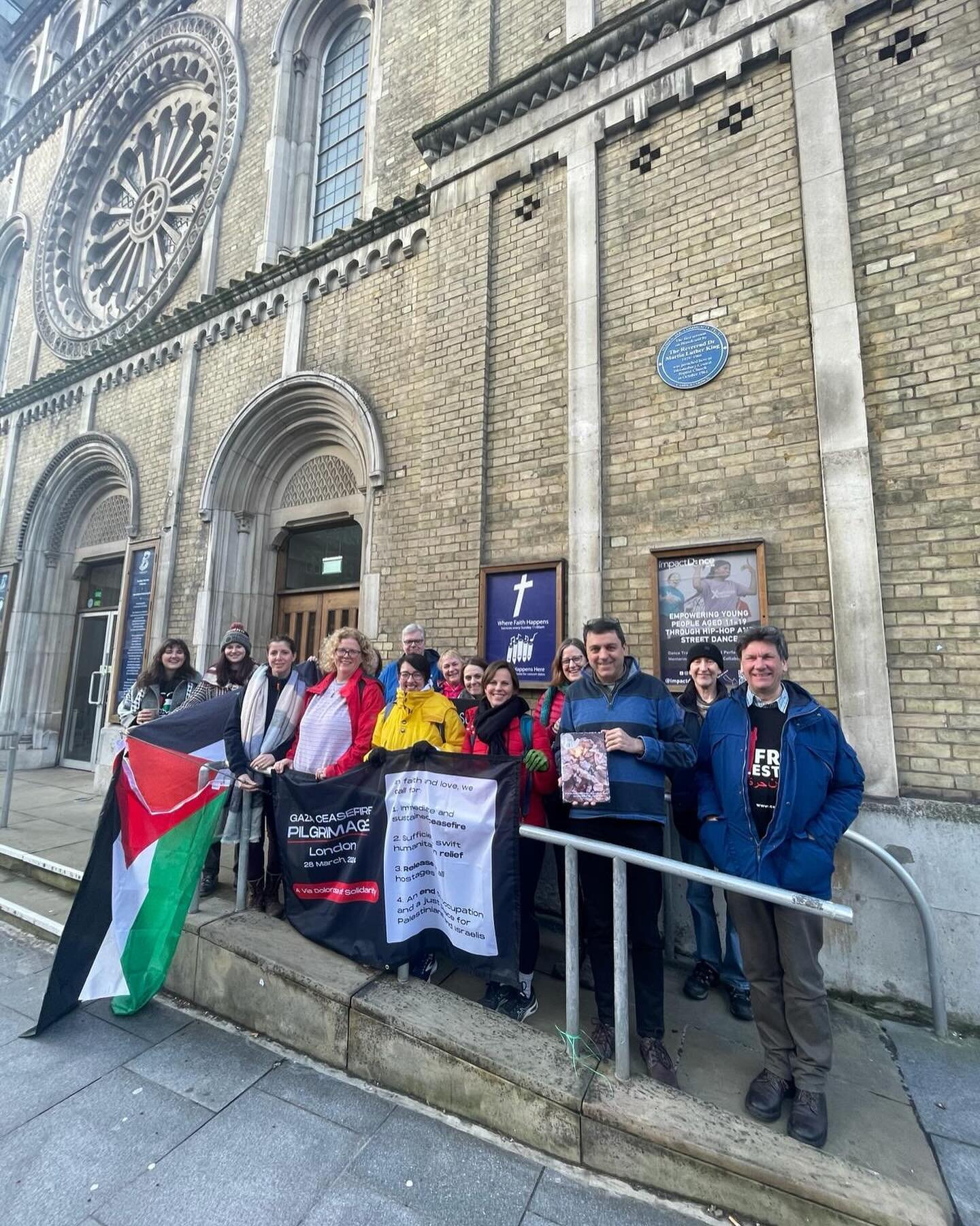 We moved our bodies for peace yesterday. We were so thankful to be generously hosted by @bloomsburybaptistchurch @eastlondonmosque Sally Mann (who turned up the heating so we could dry our drenched clothes a bit while we ate lunch! ❤️ Which was absol