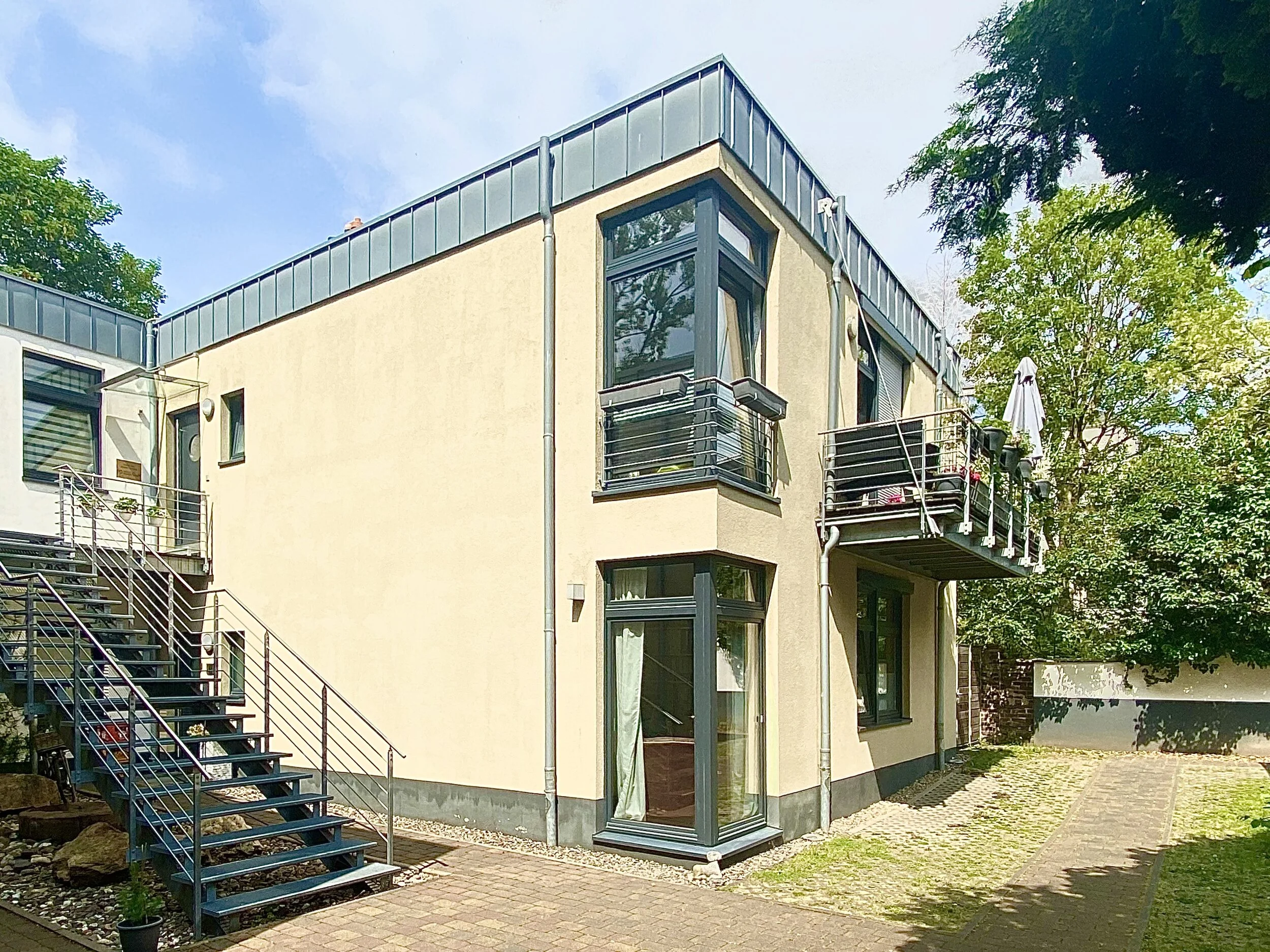 VERKAUFT Köln-Bayenthal