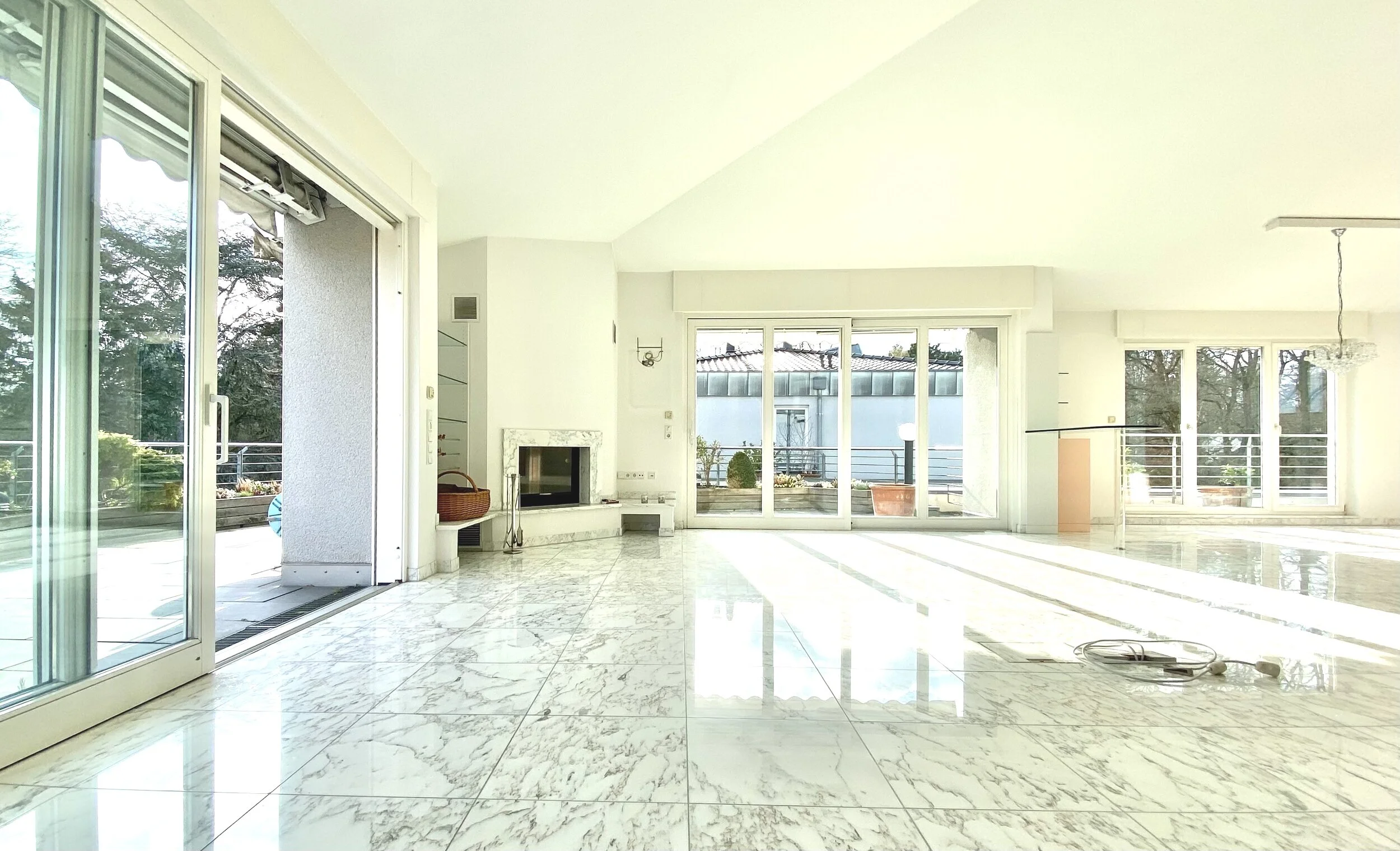 VERMIETET  Köln-Lindenthal