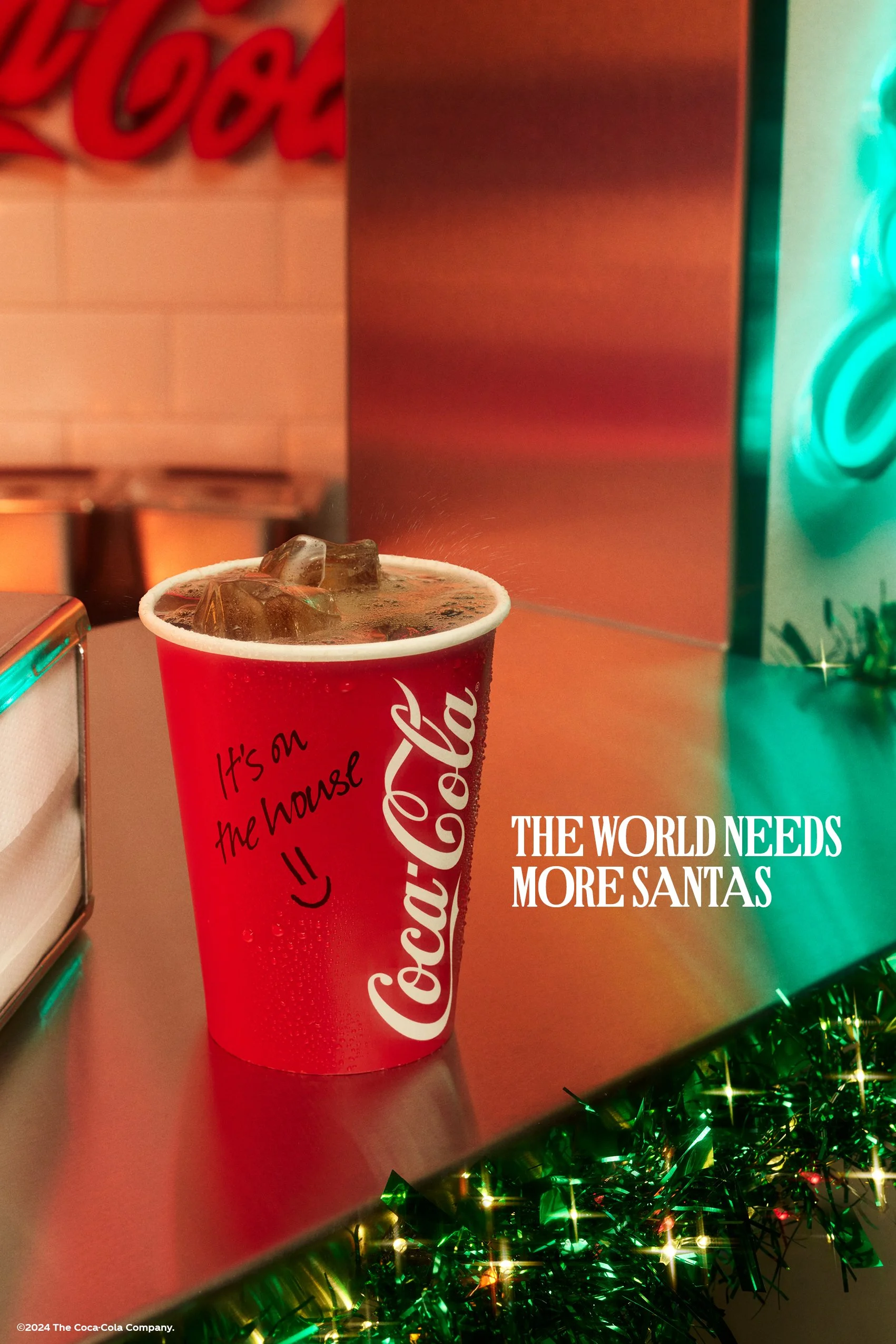 300247257-004 XMAS INTRINSIC PRINT OOH 6$ 300x450mm_05.jpg