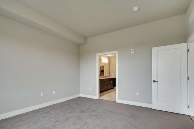 6619 E Lowry Blvd 306 Unit 306-small-027-016-Master Suite3-666x444-72dpi.jpg