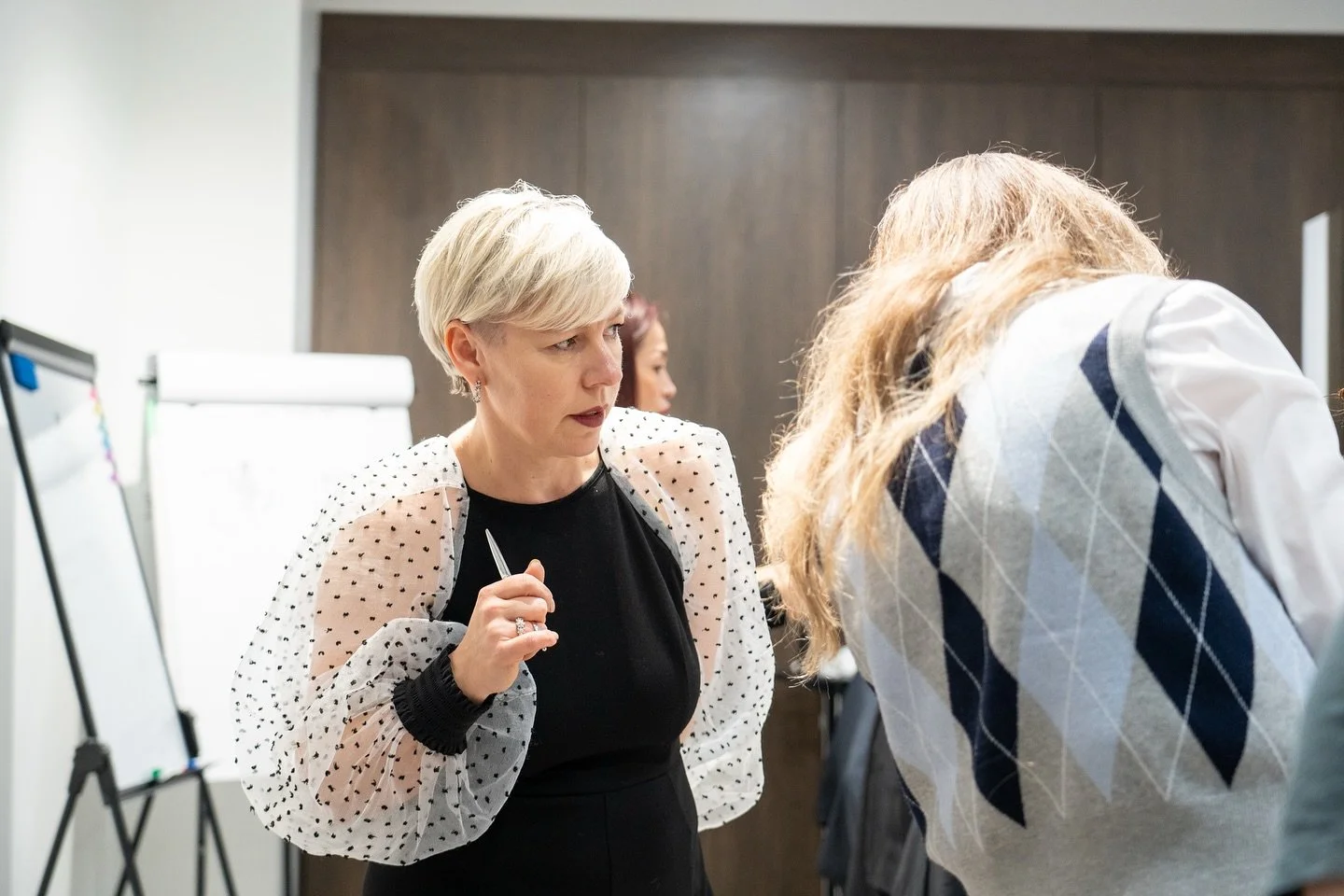 ✂️ Short Haircut Class with Tatiana Koiava 

Master the art of precision cutting and modern short shapes. Learn the foundations, refine your technique, and leave with the confidence to deliver flawless results behind the chair.

📍 Suki&rsquo;s Downt