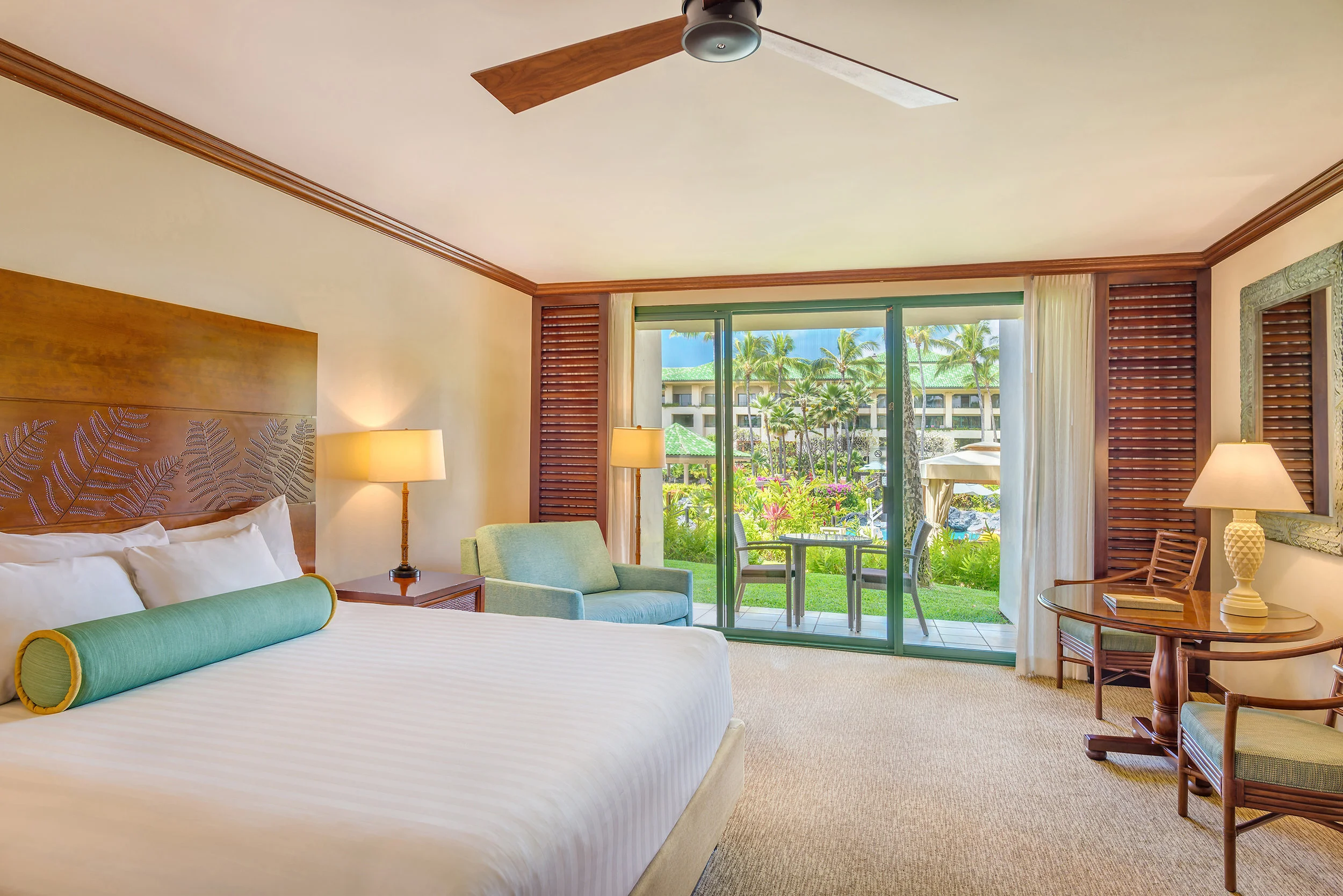 GRAND-HYATT-KAUAI-POOL-VIEW-KING sm.jpg