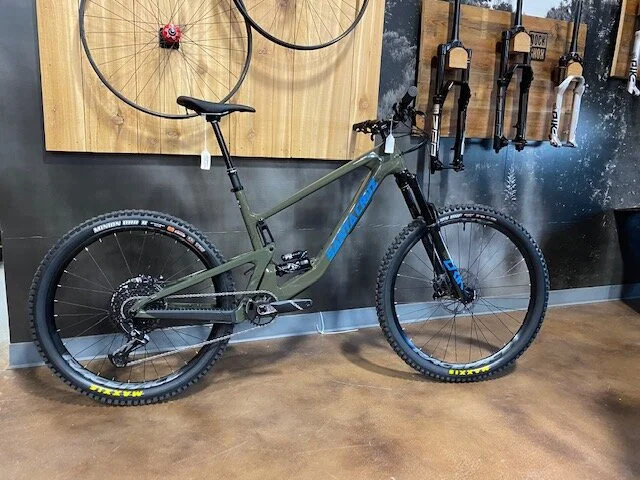 2022 Santa Cruz Bronson MX, R- Build 