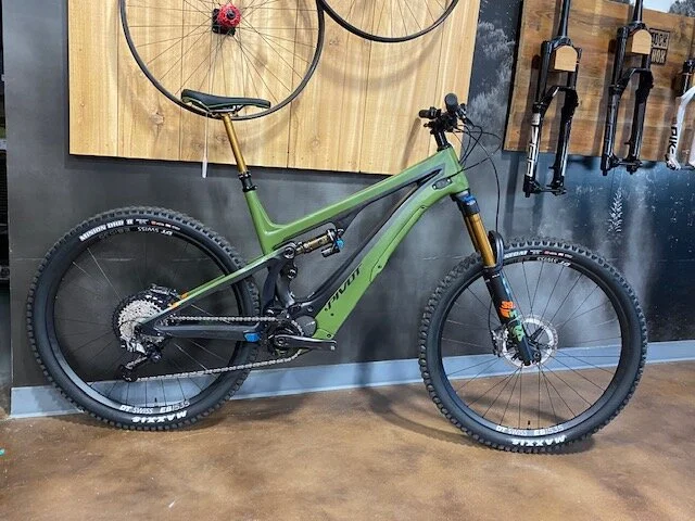 2022 Pivot Shuttle 29, Team XTR 