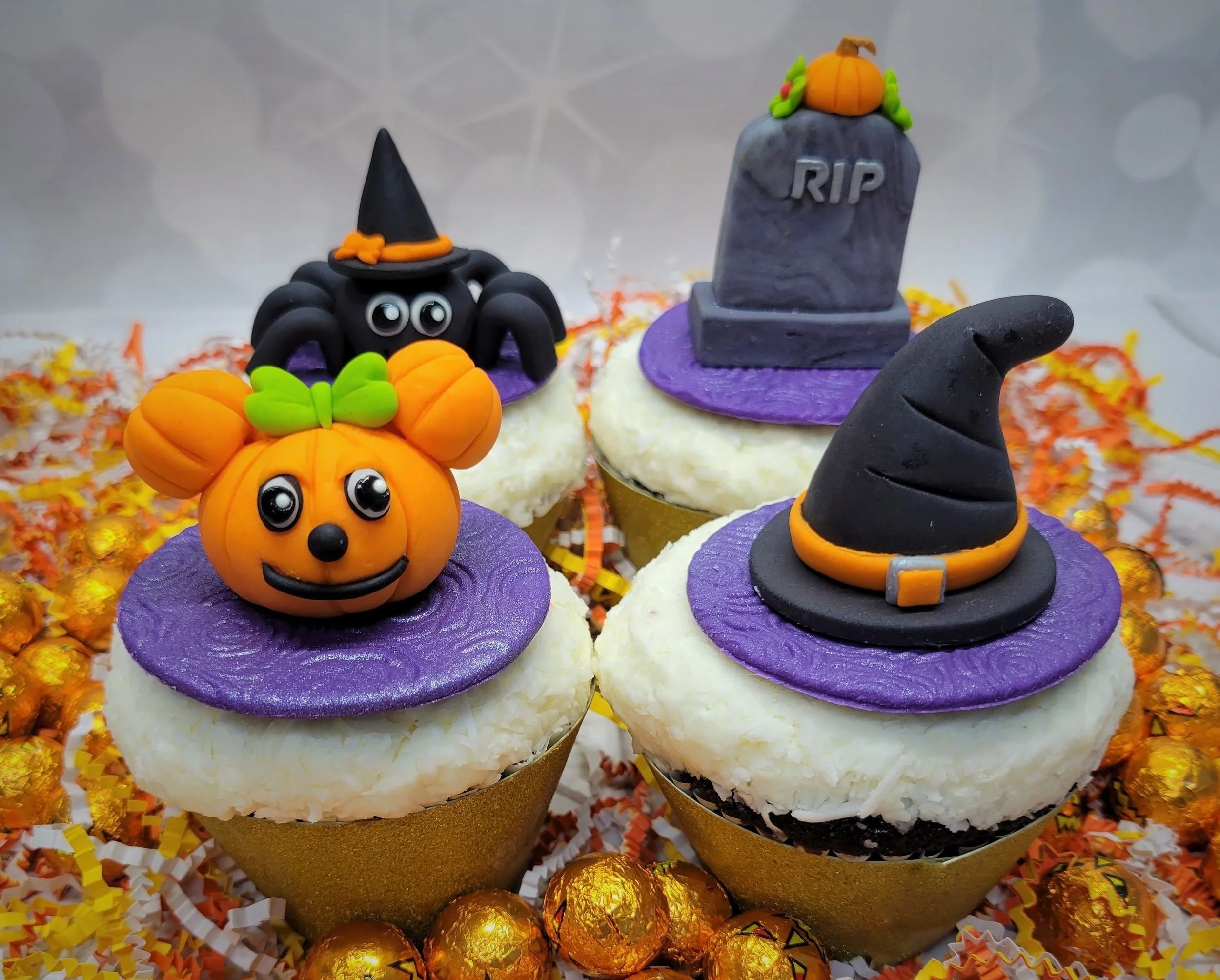 Halloween cupcake toppers
