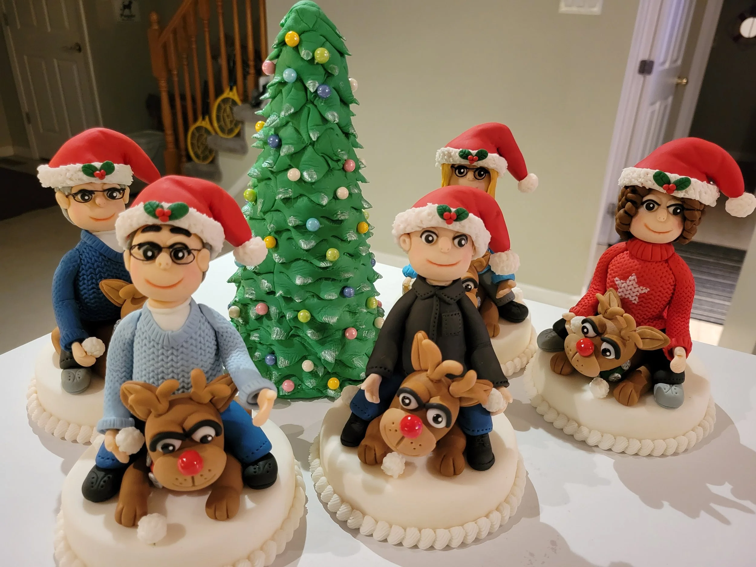 Elite - Xmas Topper 5.jpg