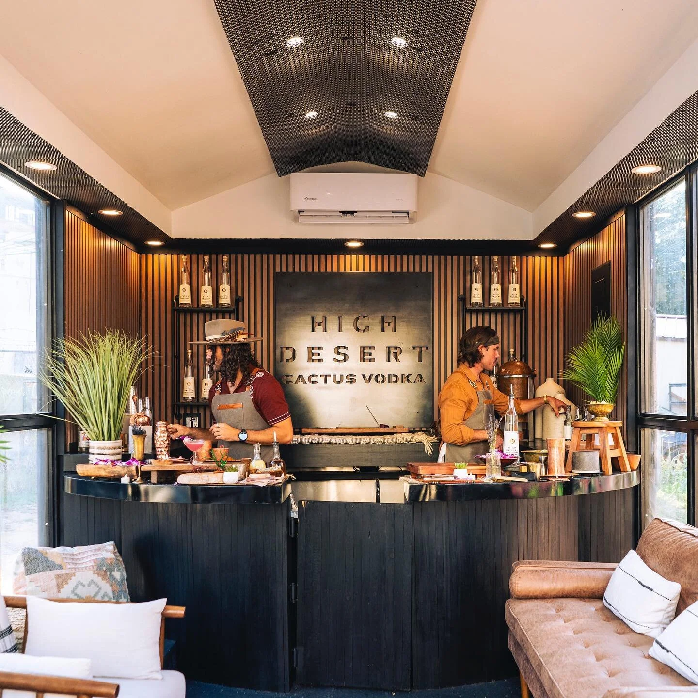 We&rsquo;re stoked about our new partnership with @poshpouratx ✨ A captivating new mobile bar servicing Austin, TX &amp; beyond. 
&bull;
&bull;
&bull; Bookings will land quickly. Give them a follow &amp; contact us pronto to hire our team this fall! 