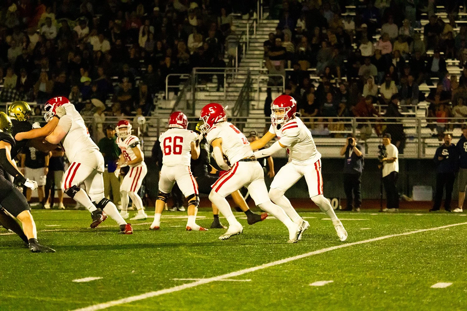 Varsity_vs_Snow_Canyon-497.jpg