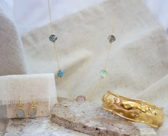 Lotus Jewelry Studios New Mid Year Release is giving earthy textures and an organic, elevated feel 🌿✨🪷 So many more new arrival goodies - contact your local rep for more details! 

🤎Pic 1: Suri Earring, Cada Necklace, Naya Bracelet 

🤎Pic 2: Boca