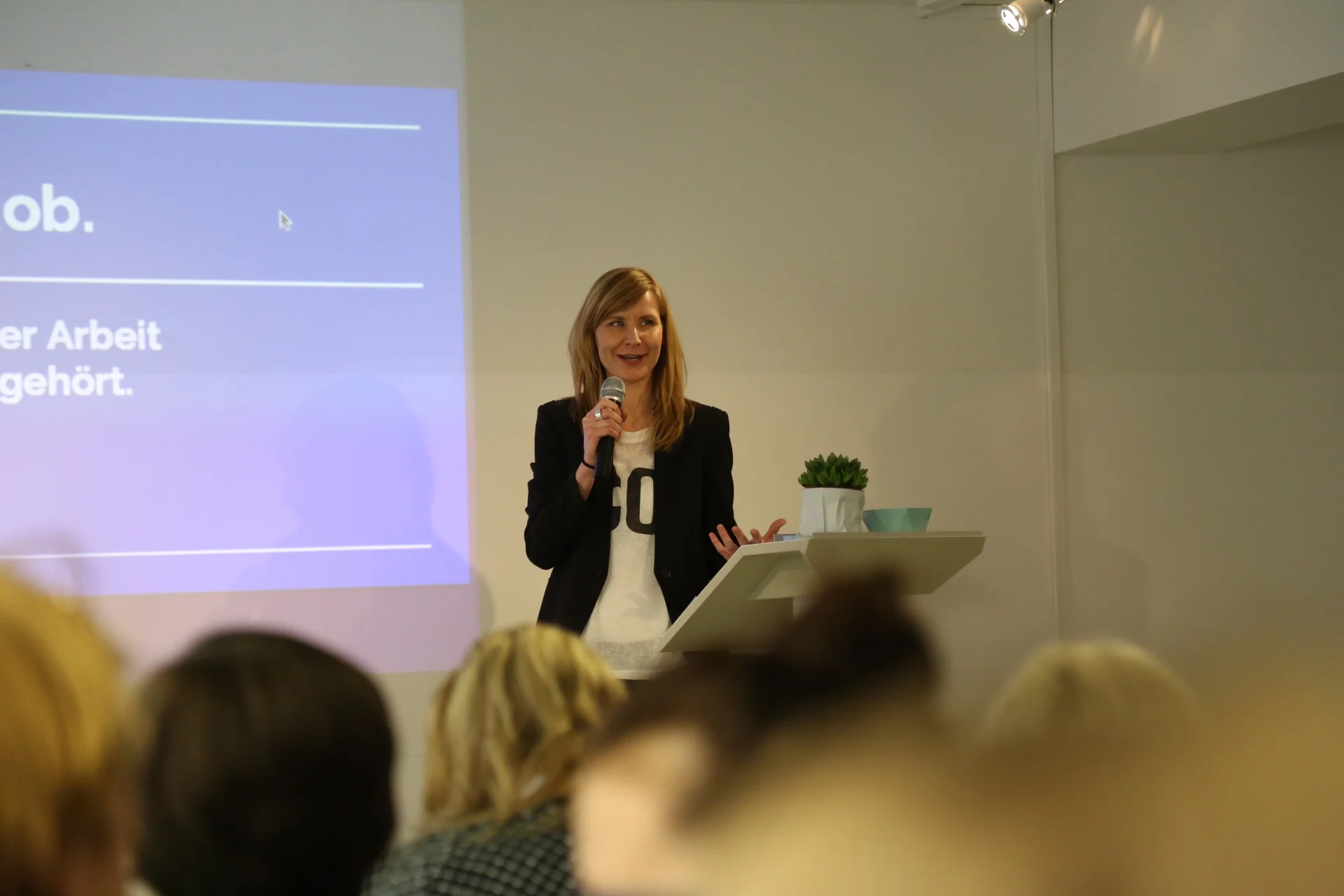 Catharina_Bruns_vortrag.JPG