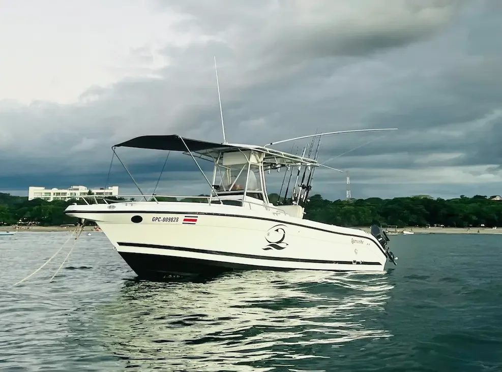 Sportfishing boat in Tamarindo Costa Rica – Larroche Sea Breeze Fishing