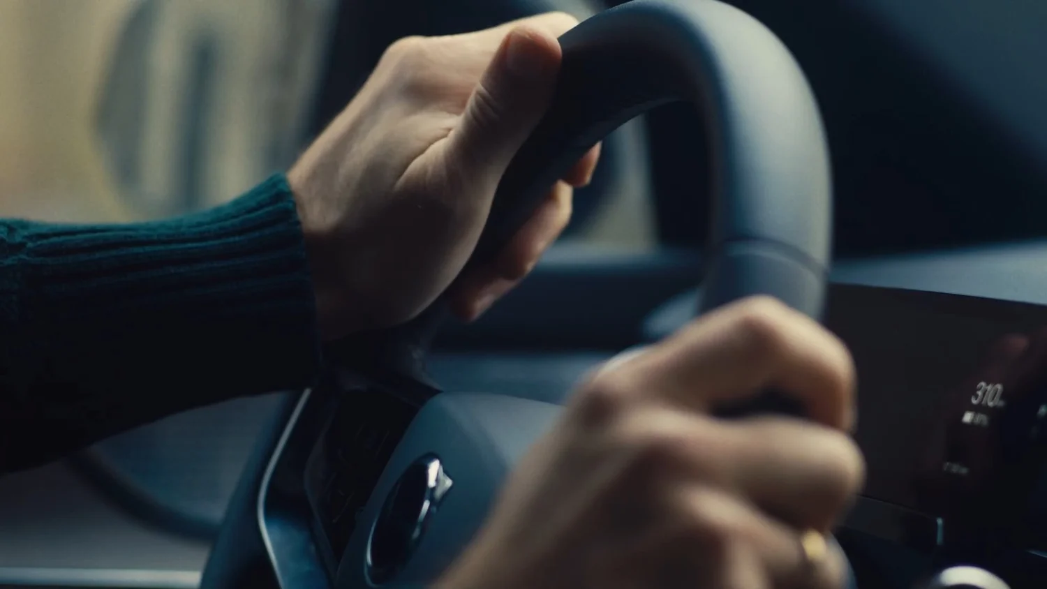 Volvo — Director