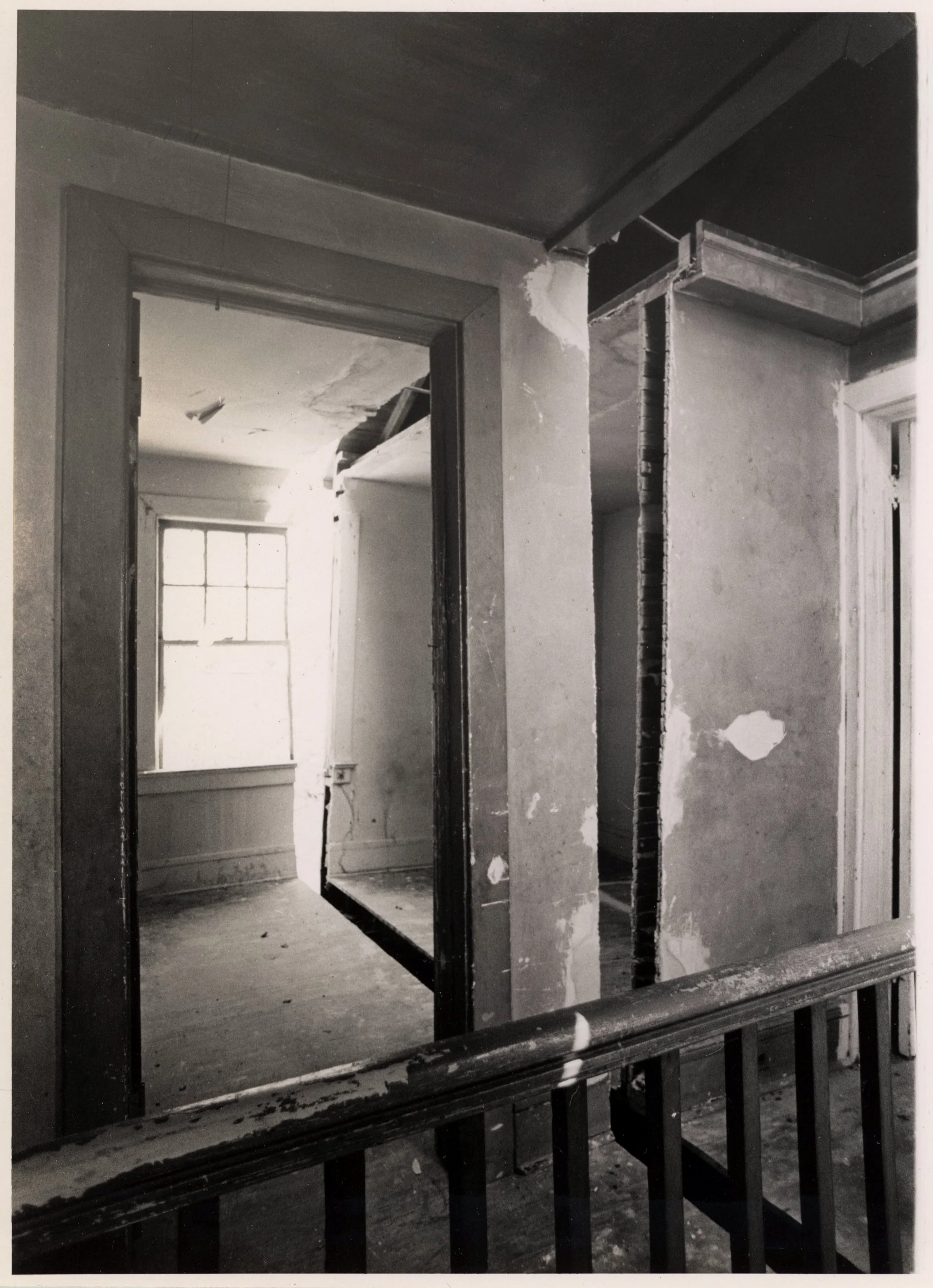 Gordon Matta-Clark  “Splitting, 1974”  8”x10” vintage silver gelatin print  Signed, titled, dated on verso