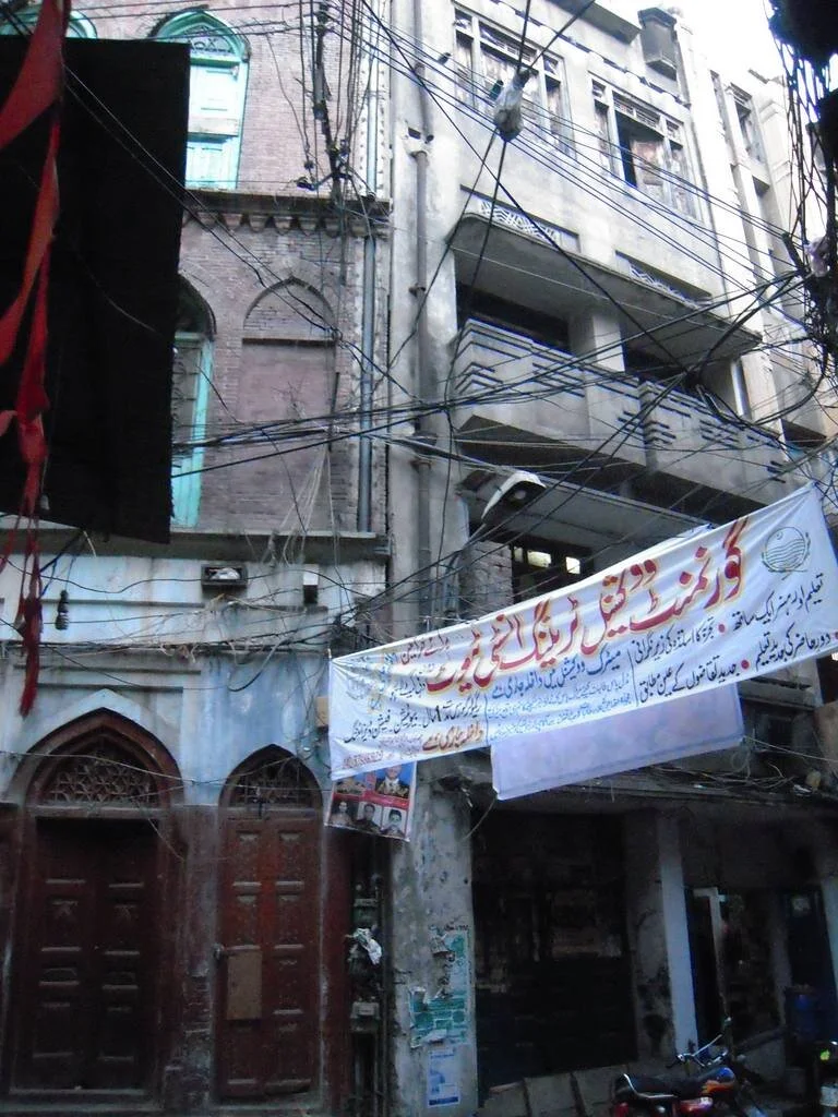 A walk through Lohari