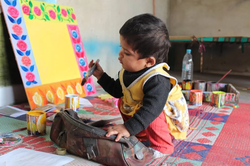 The new assistant drops by