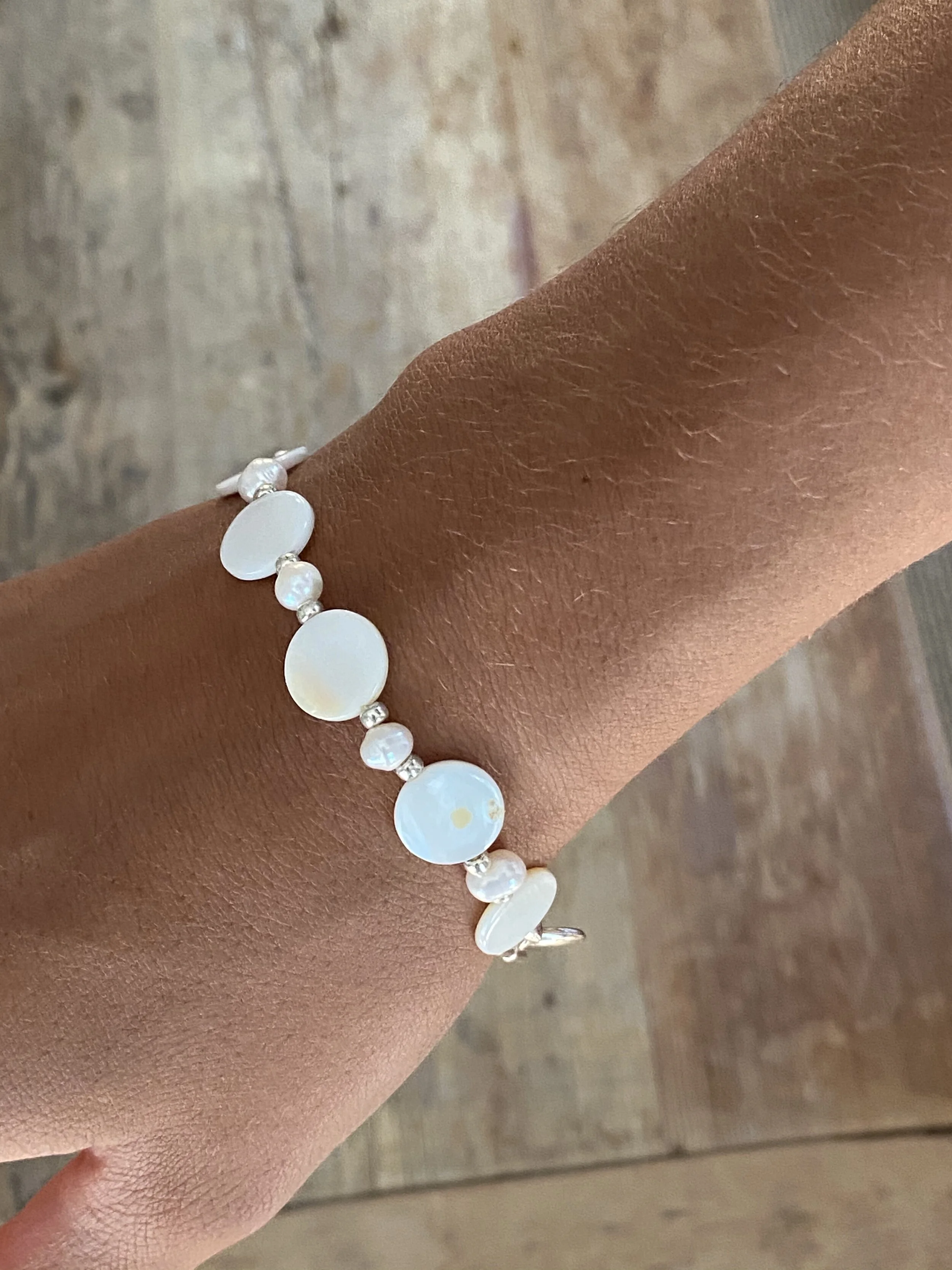 Freshwater Pearl & Mother of Pearl Bracelet