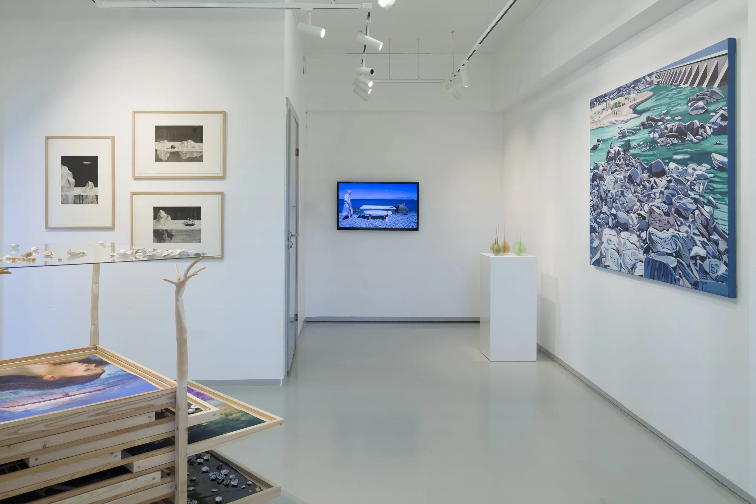 From the exhibition  Formation 4+4  at Vedholmen Galleri, Lepsøy, 2025. Photo: Bjarte Bjørkum 
