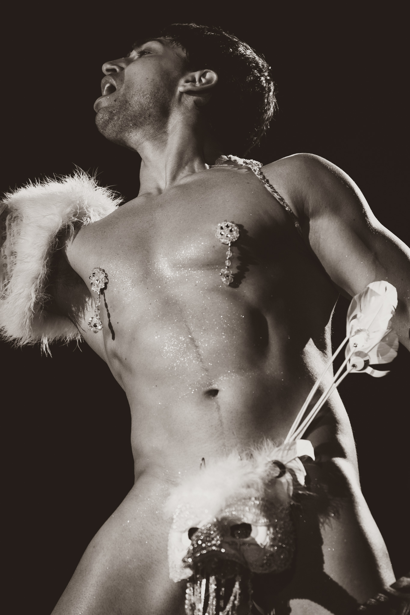 Jett_Adore_performing_at_the_Burlesque_Hall_of_Fame-2.jpg