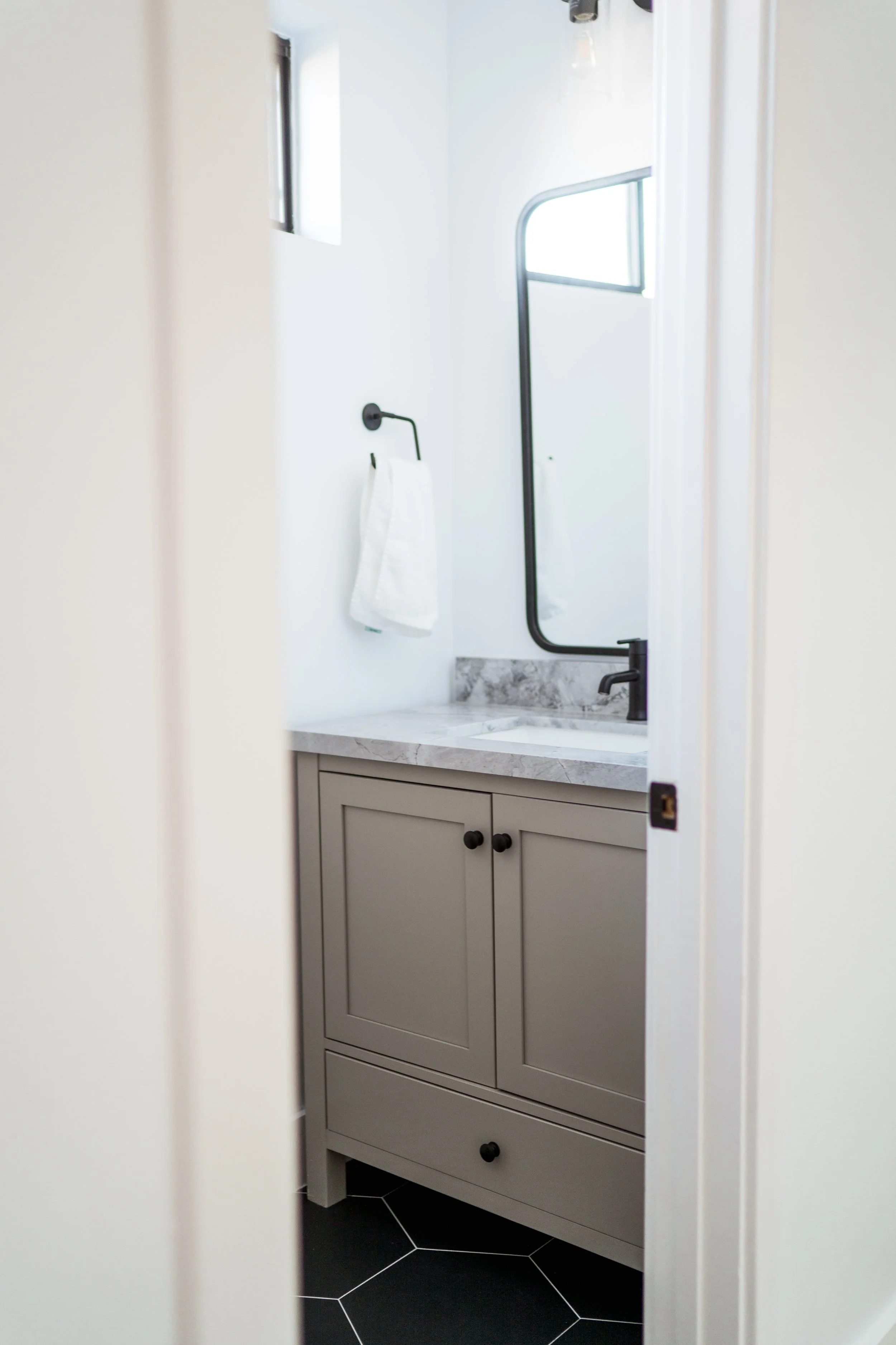 1405Thompson-ALErenovations-February2022_19.jpg