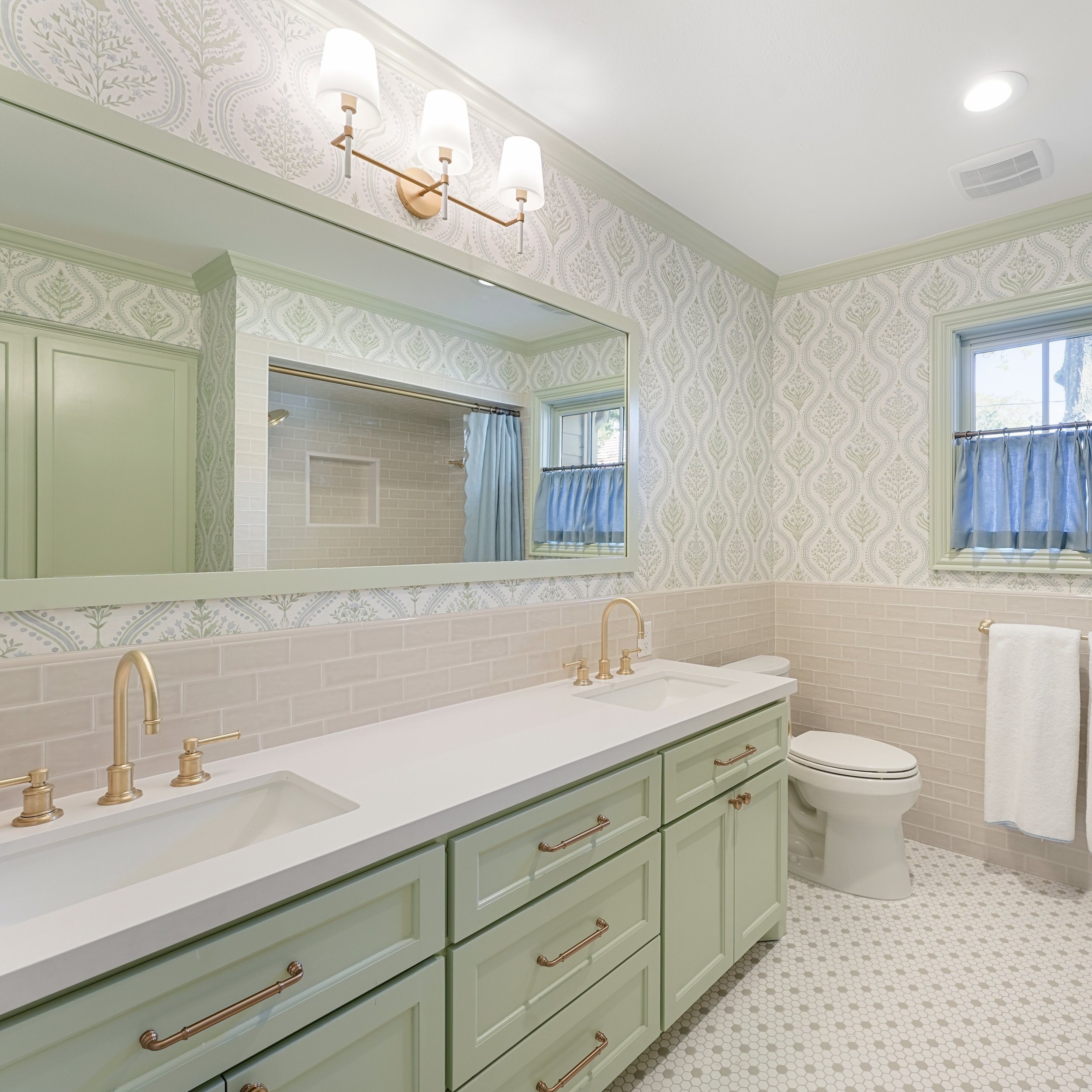 Bright, functional &amp; playful 👏🏼 

Once a dark &amp; drab hall bath, working double duty for two kids, is now a cheerful space with two sinks and a large custom vanity reworked for ample storage. 

Hamblin &amp; Haines Homes 

DFW luxury remodel