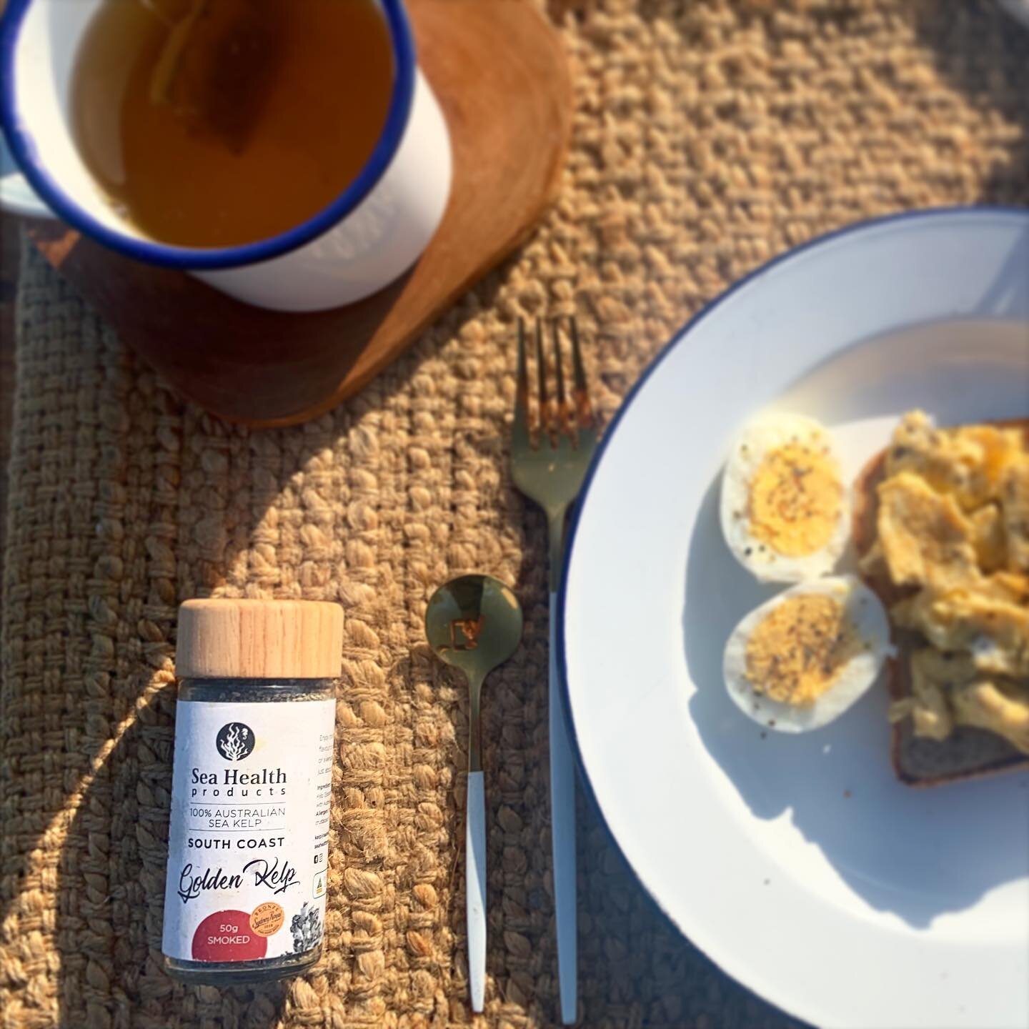 🍳 Seaweed Seasoning for dietary salt reduction, get in with #GoldenKelp recipes and then get in quick once it&rsquo;s cooked so you don&rsquo;t miss out! 
#🧂
#🍽
#📷
#📹 Content: @elyane_st &amp; @melanejade 
#🌿
#kelpgranules 
#umami 
#cookingwith