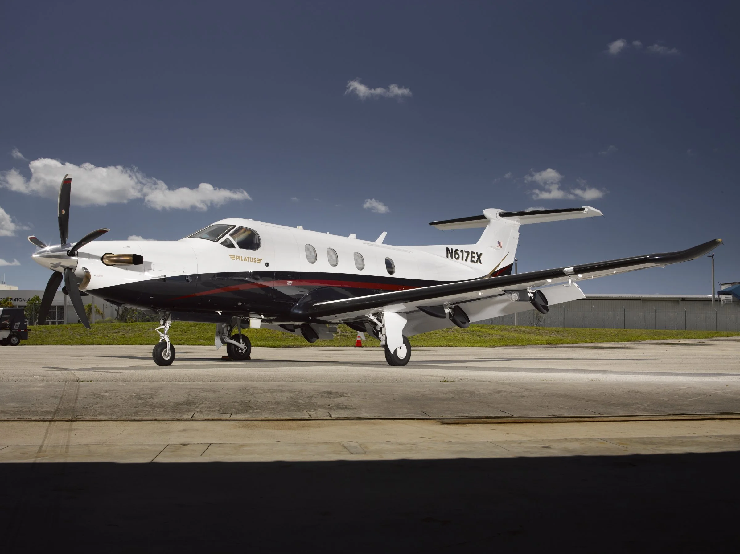PILATUS PC12 N617EX 24.JPG